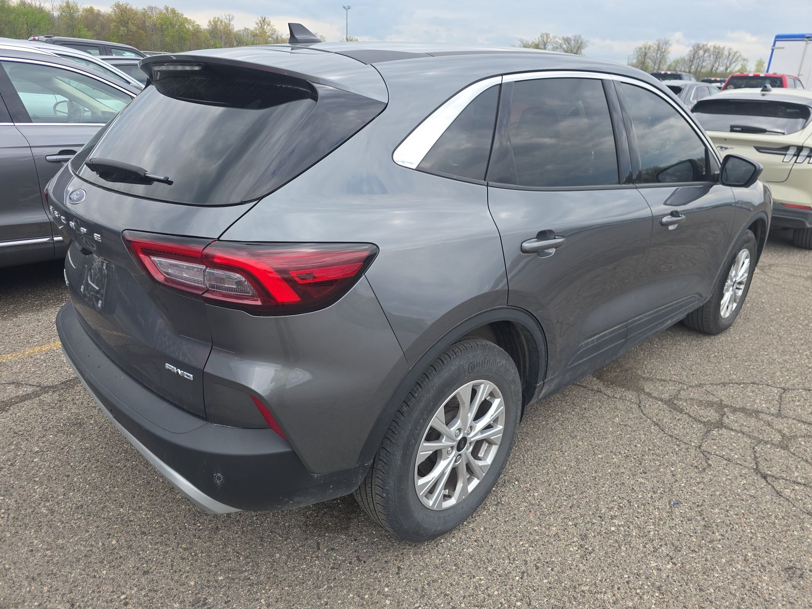 FORD ESCAPE - 6