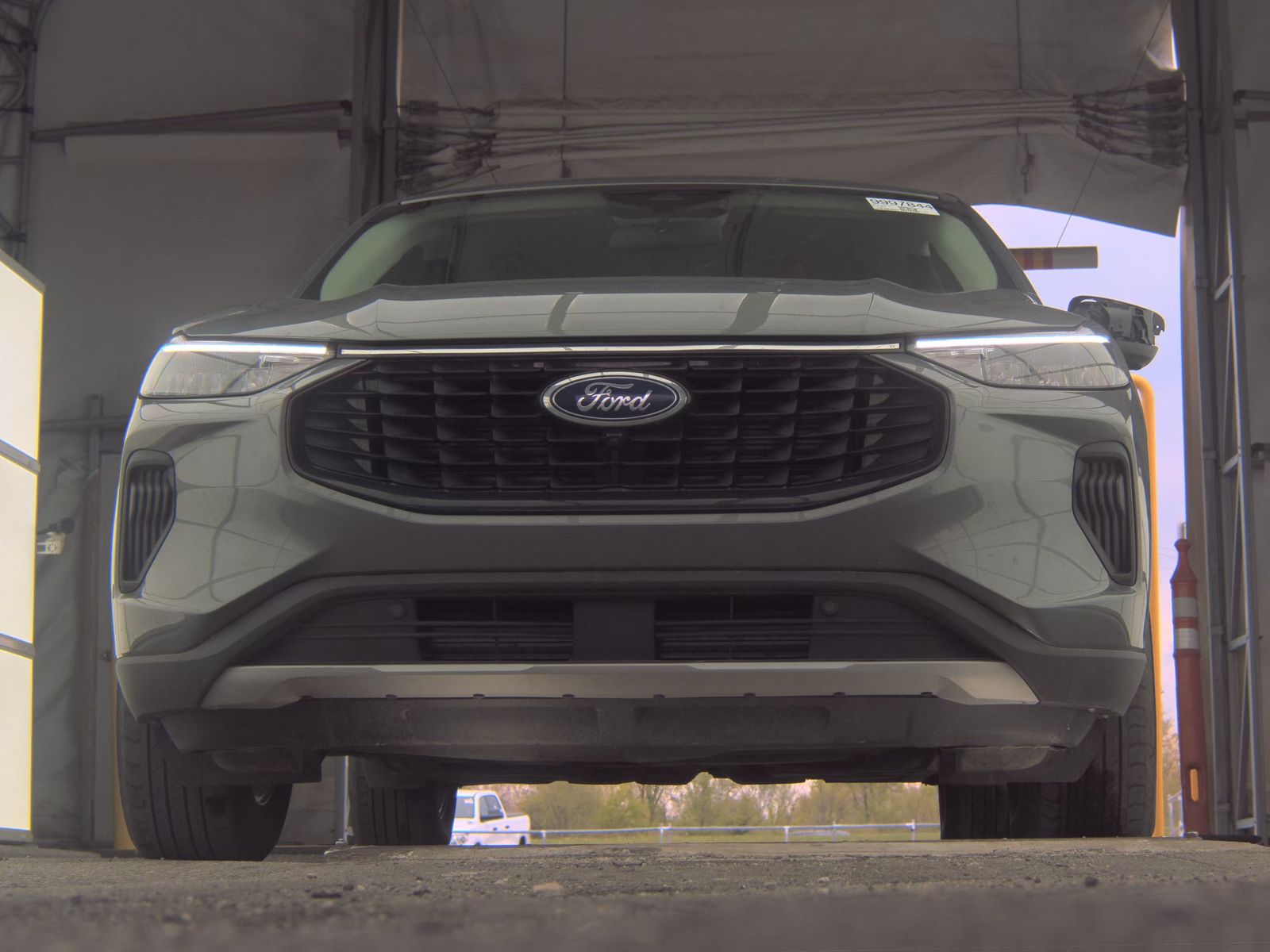 FORD ESCAPE - 4
