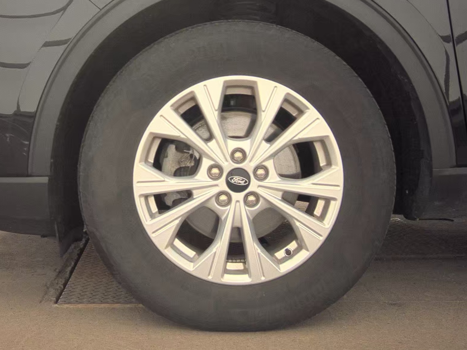FORD ESCAPE - 10