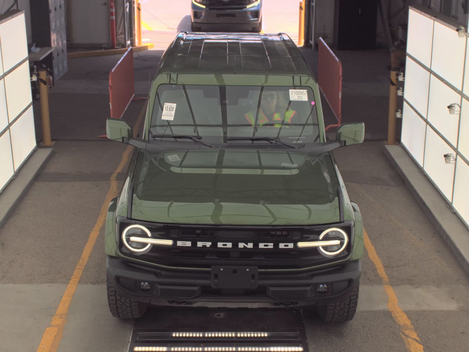 FORD BRONCO - 3