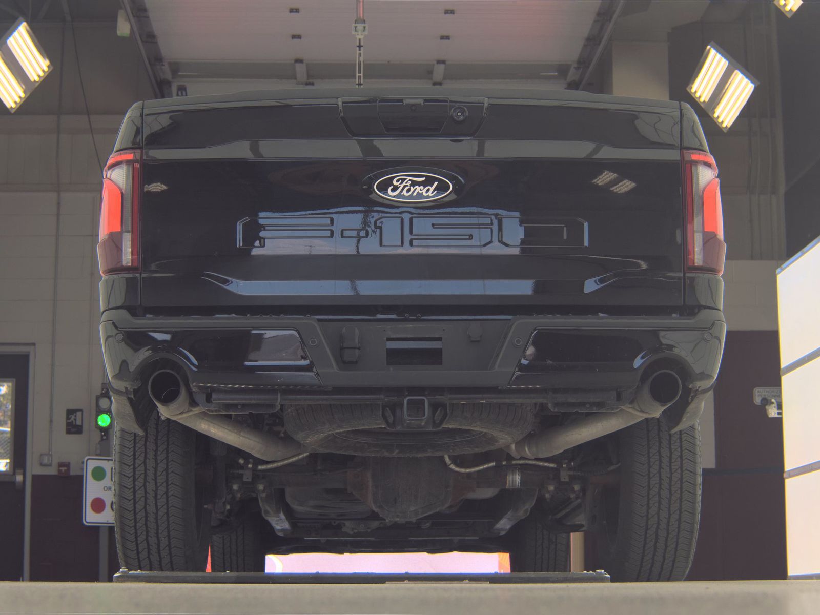 FORD F-150 - 8