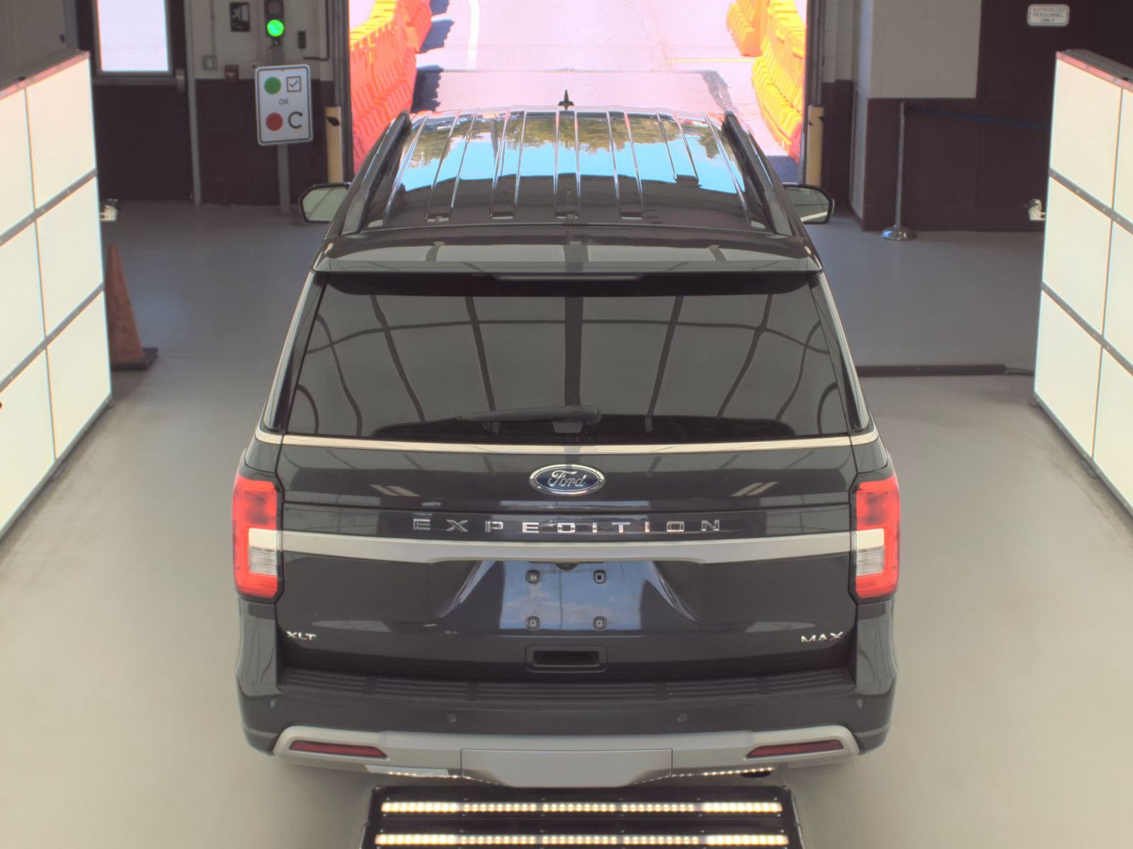 FORD EXPEDITION MAX - 7