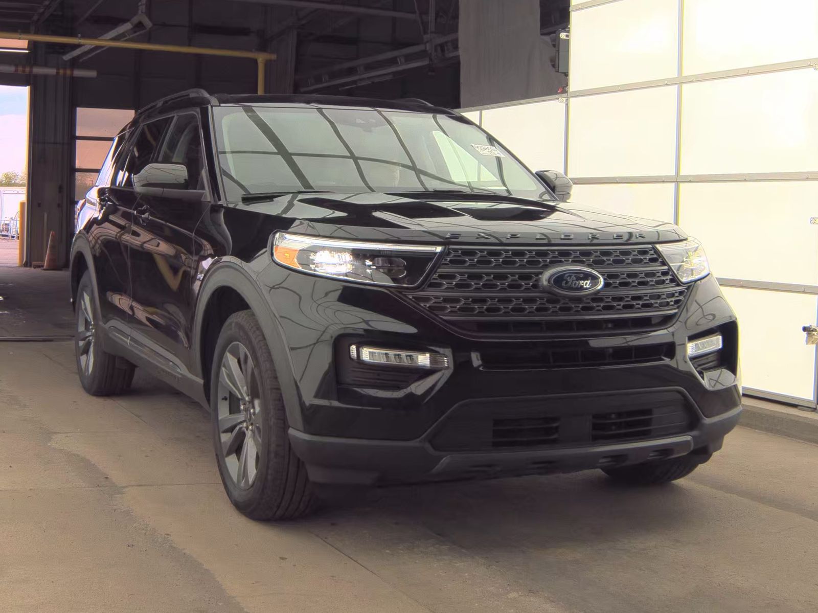 FORD EXPLORER - 5