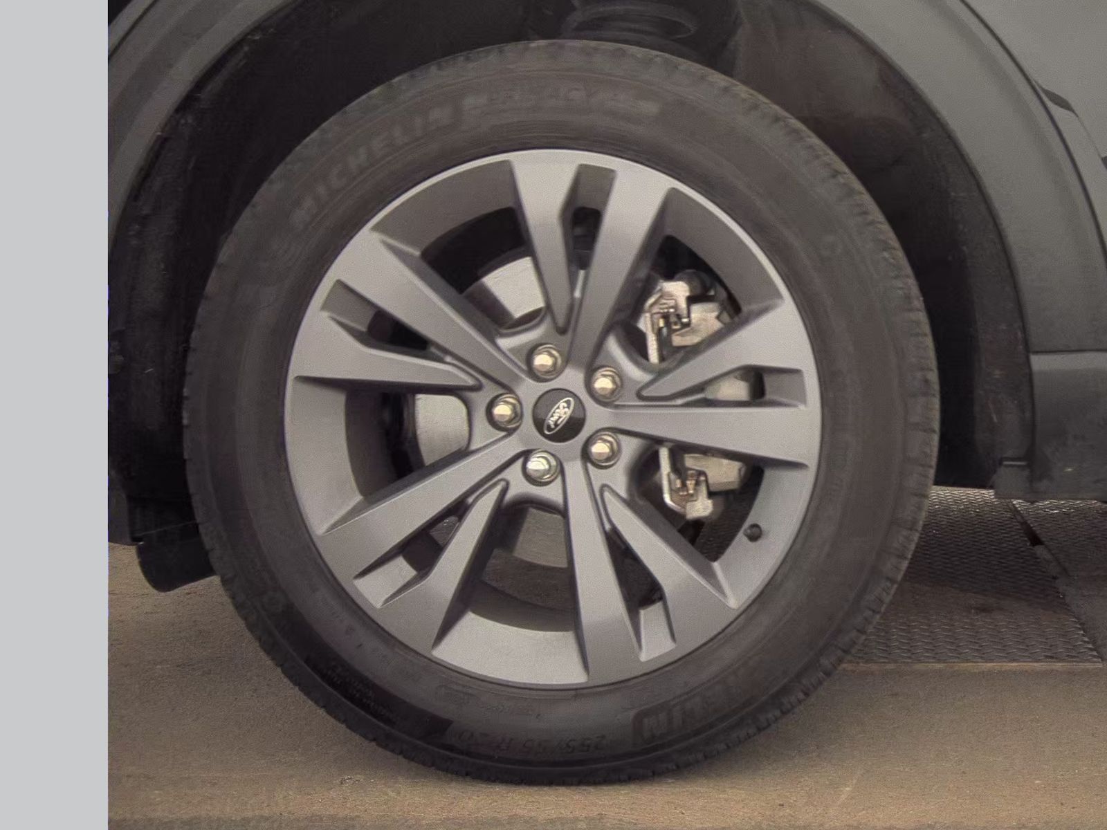 FORD EXPLORER - 10