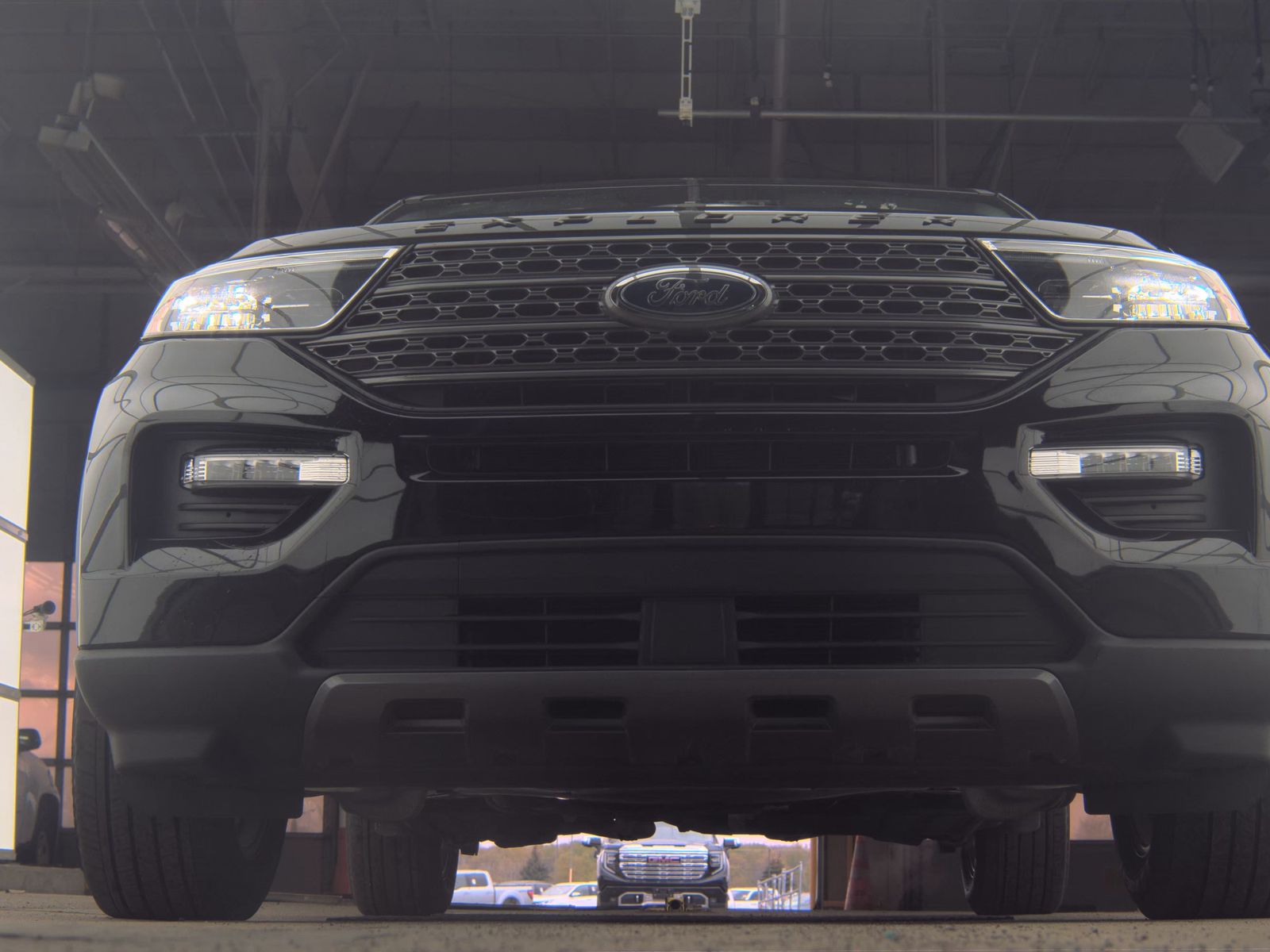 FORD EXPLORER - 4