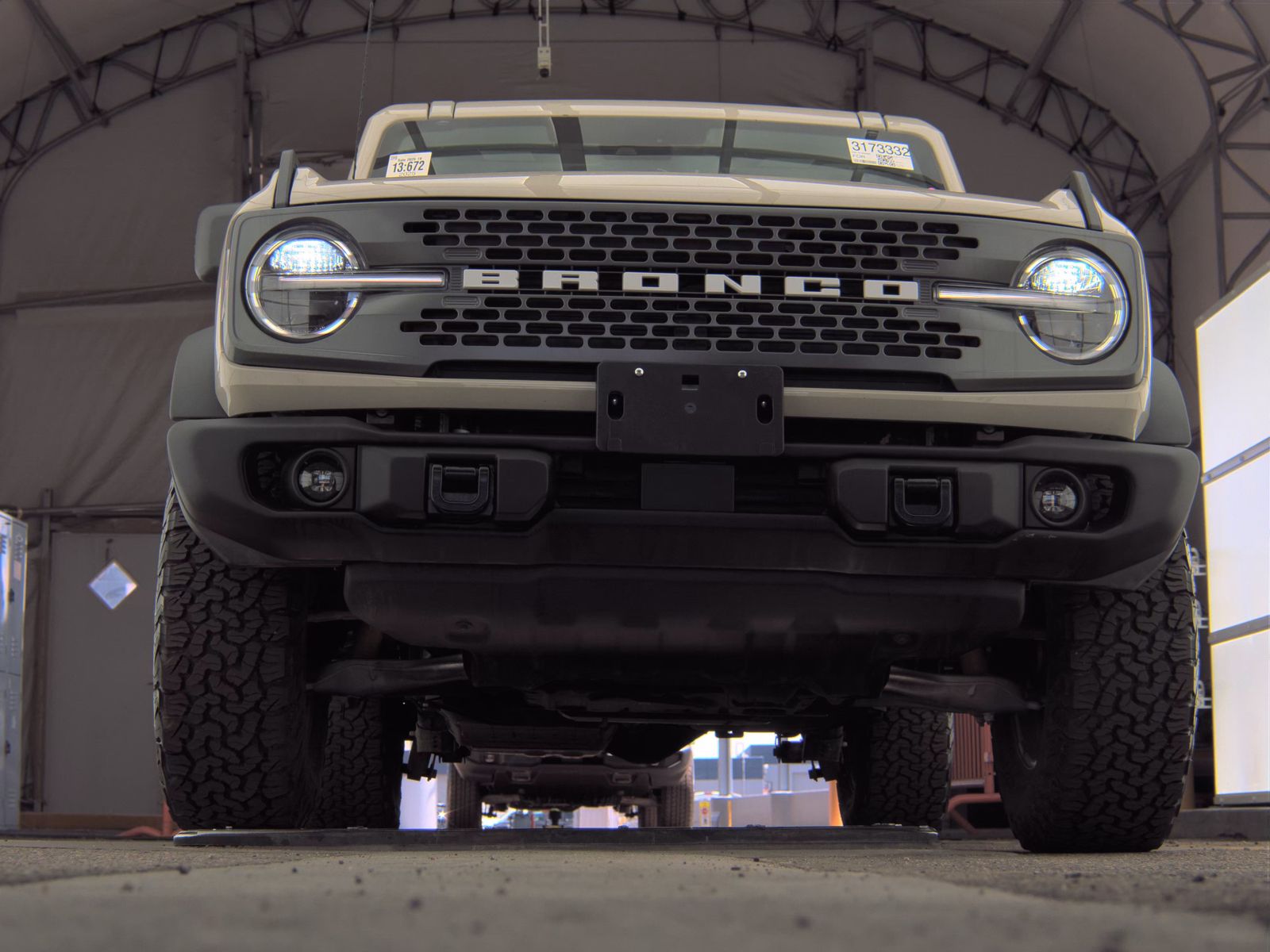 FORD BRONCO - 4