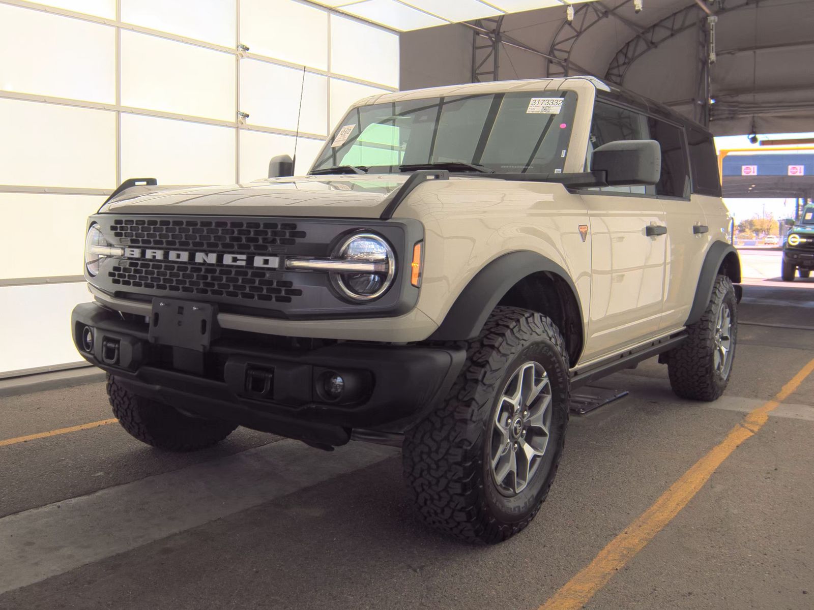FORD BRONCO - 1