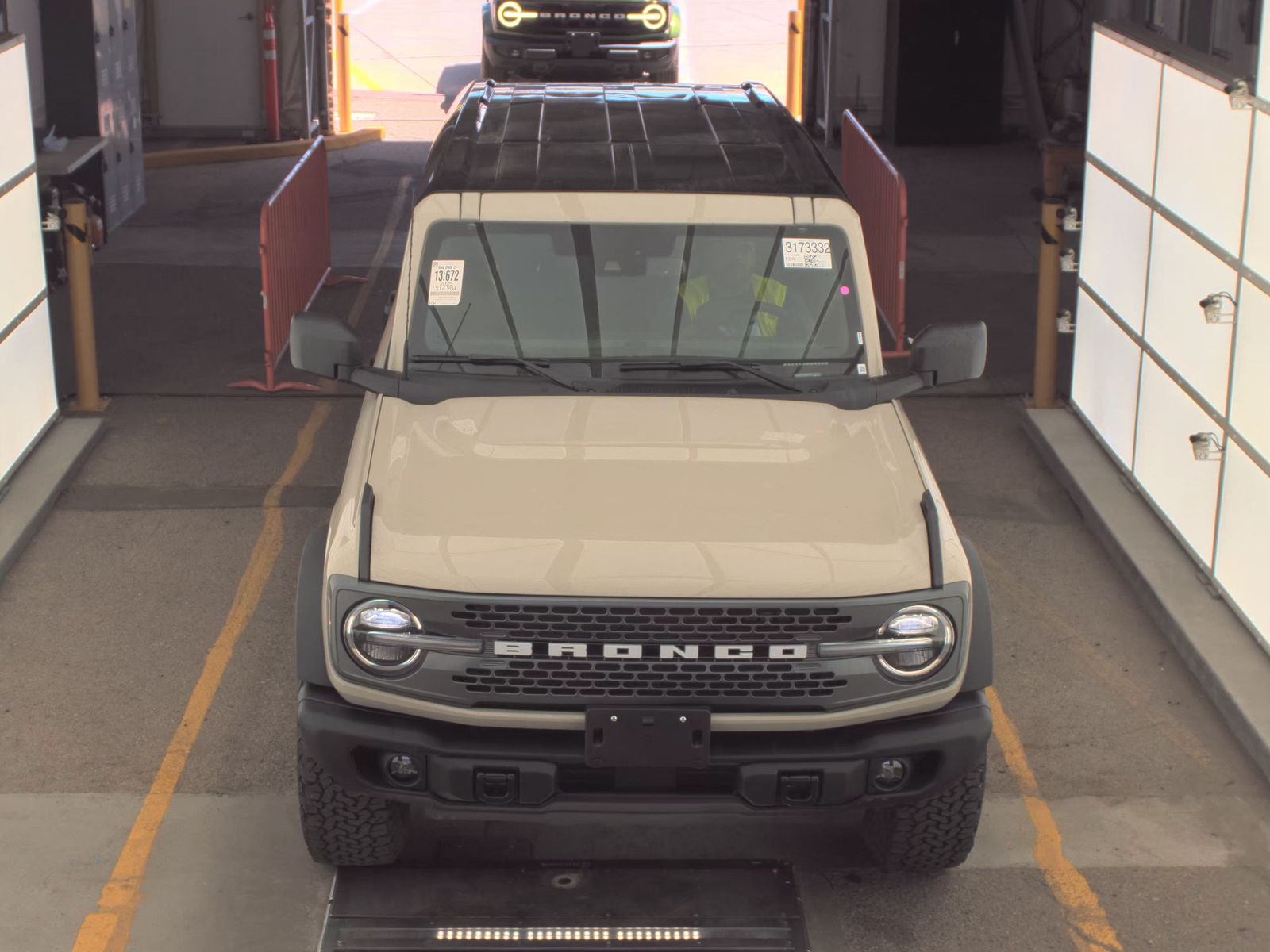FORD BRONCO - 3