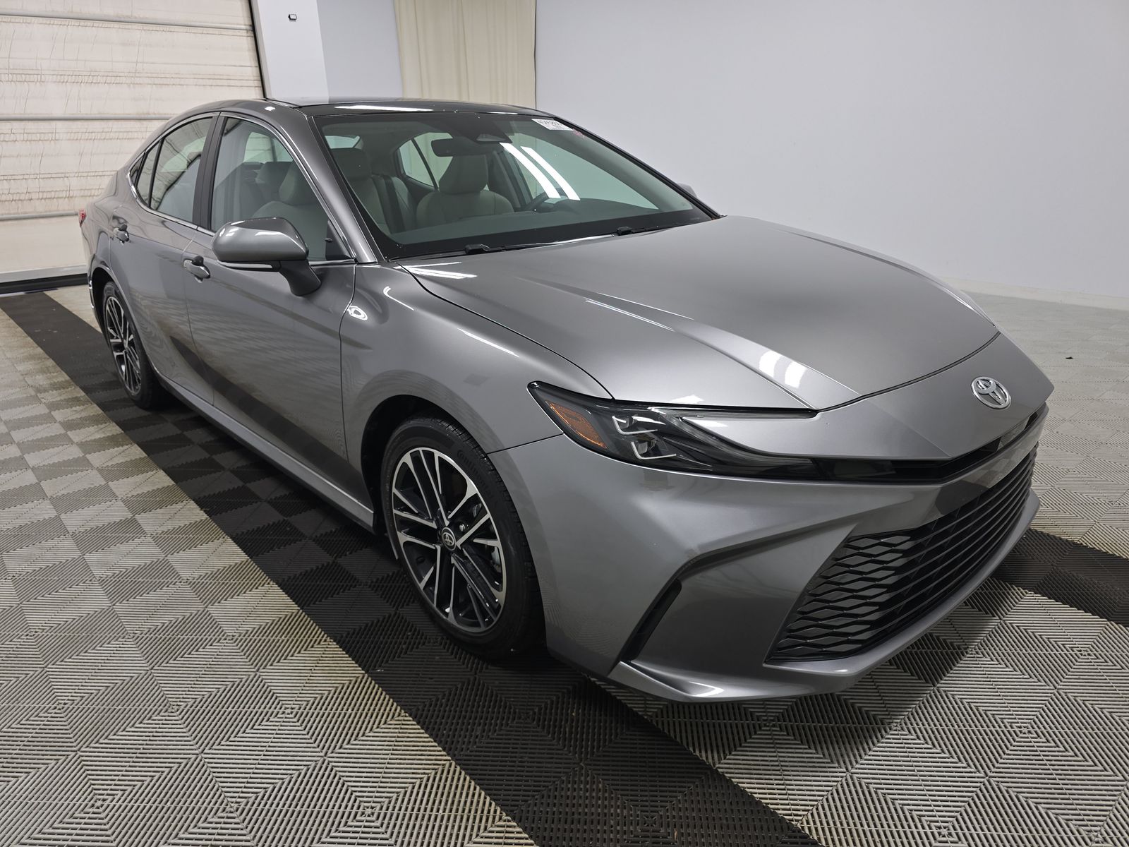 TOYOTA CAMRY - 4
