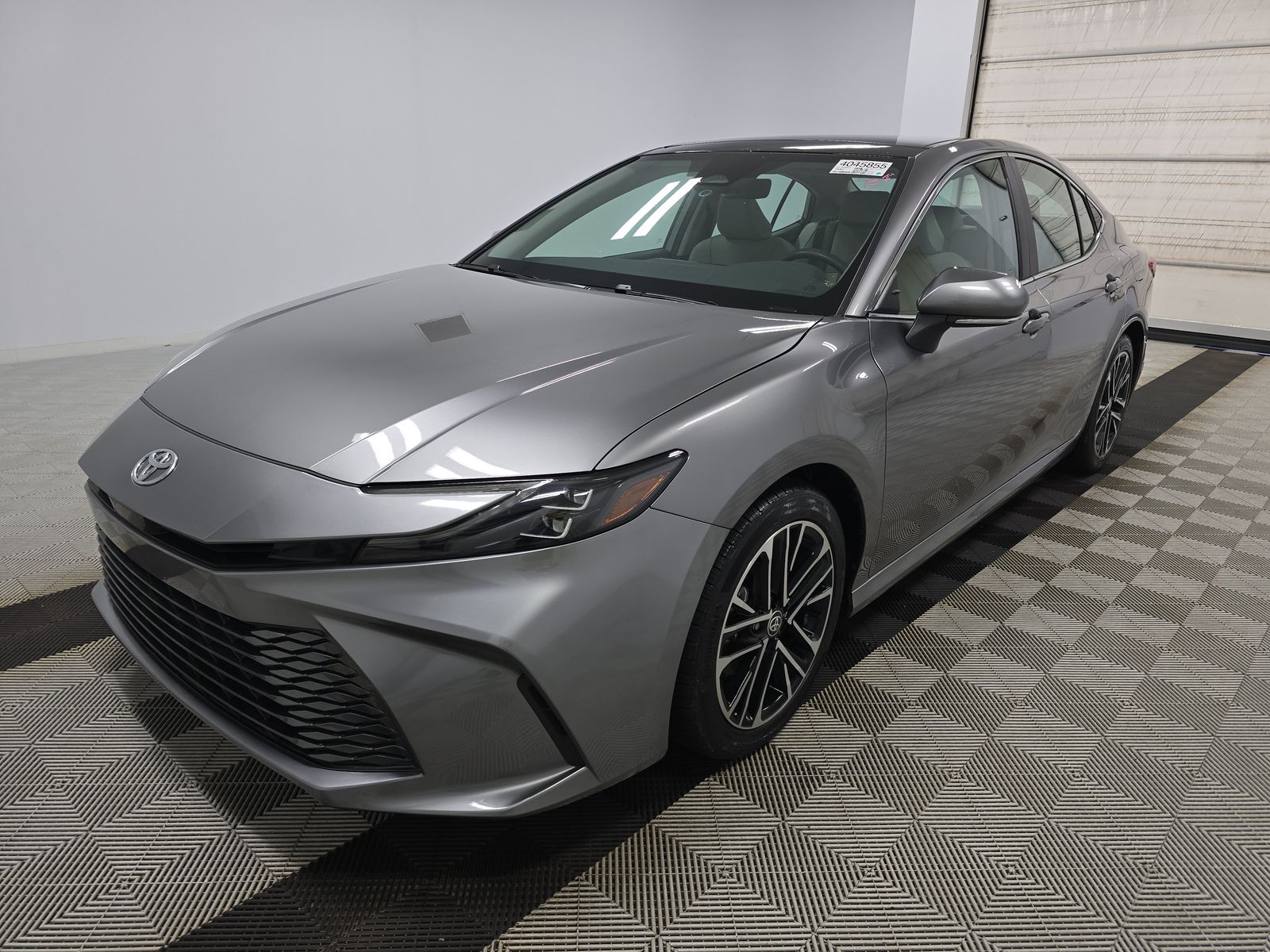 TOYOTA CAMRY - 1