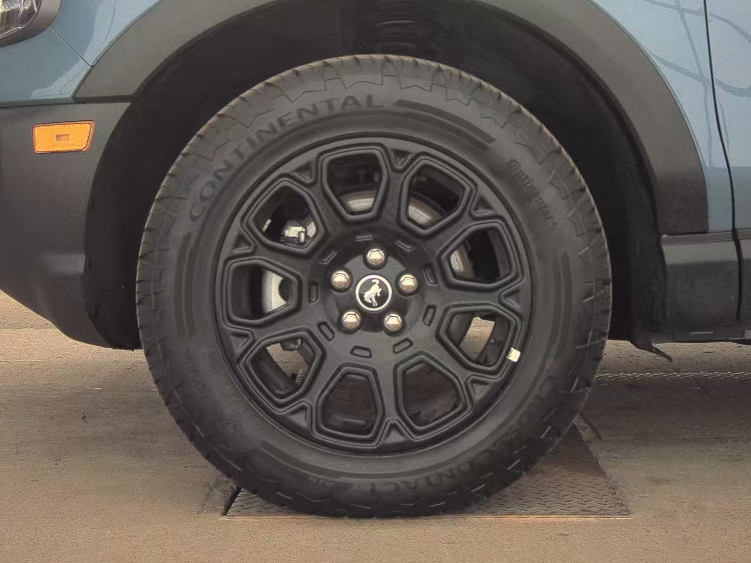FORD BRONCO - 10