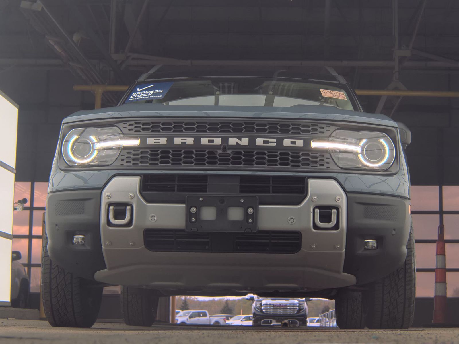 FORD BRONCO - 4