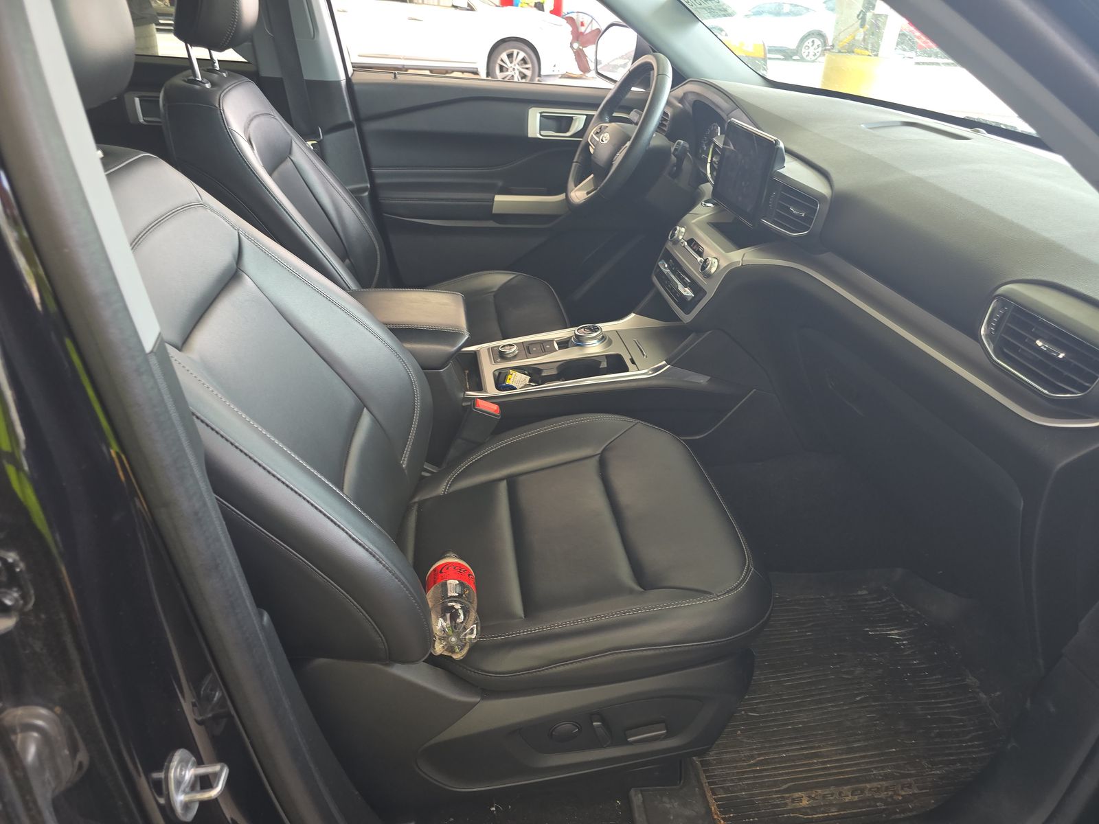 FORD EXPLORER - 9