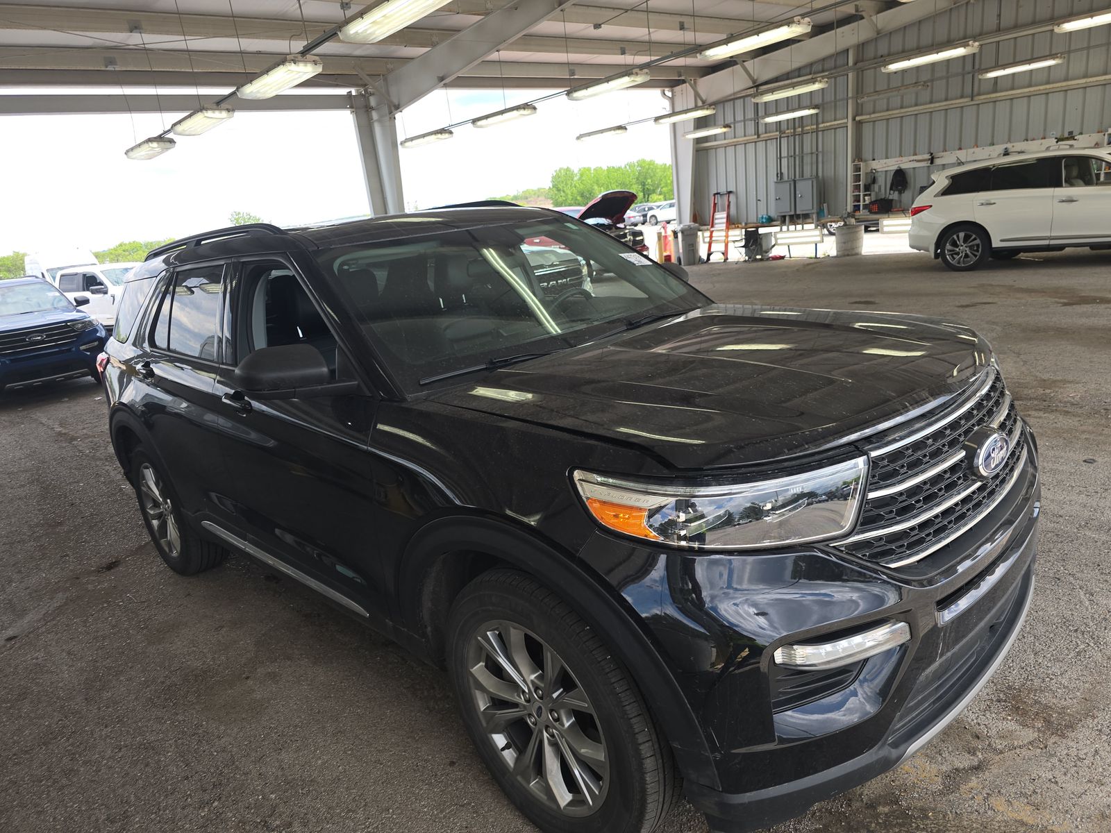 FORD EXPLORER - 4