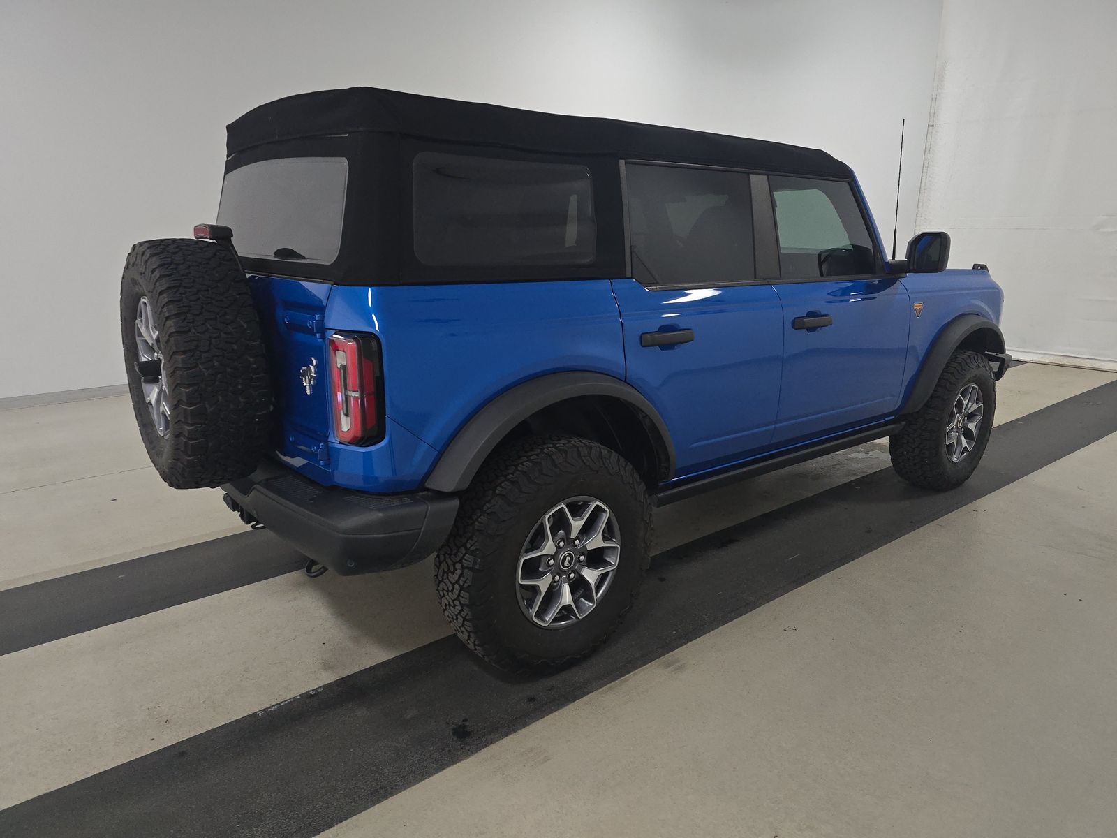 FORD BRONCO - 5