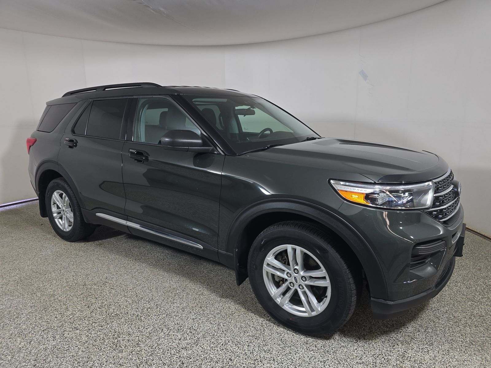 FORD EXPLORER - 4