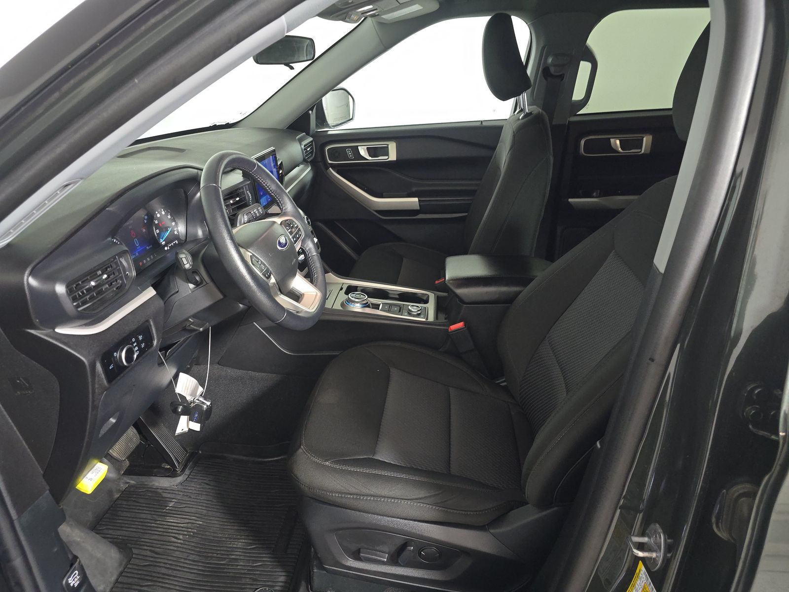 FORD EXPLORER - 8