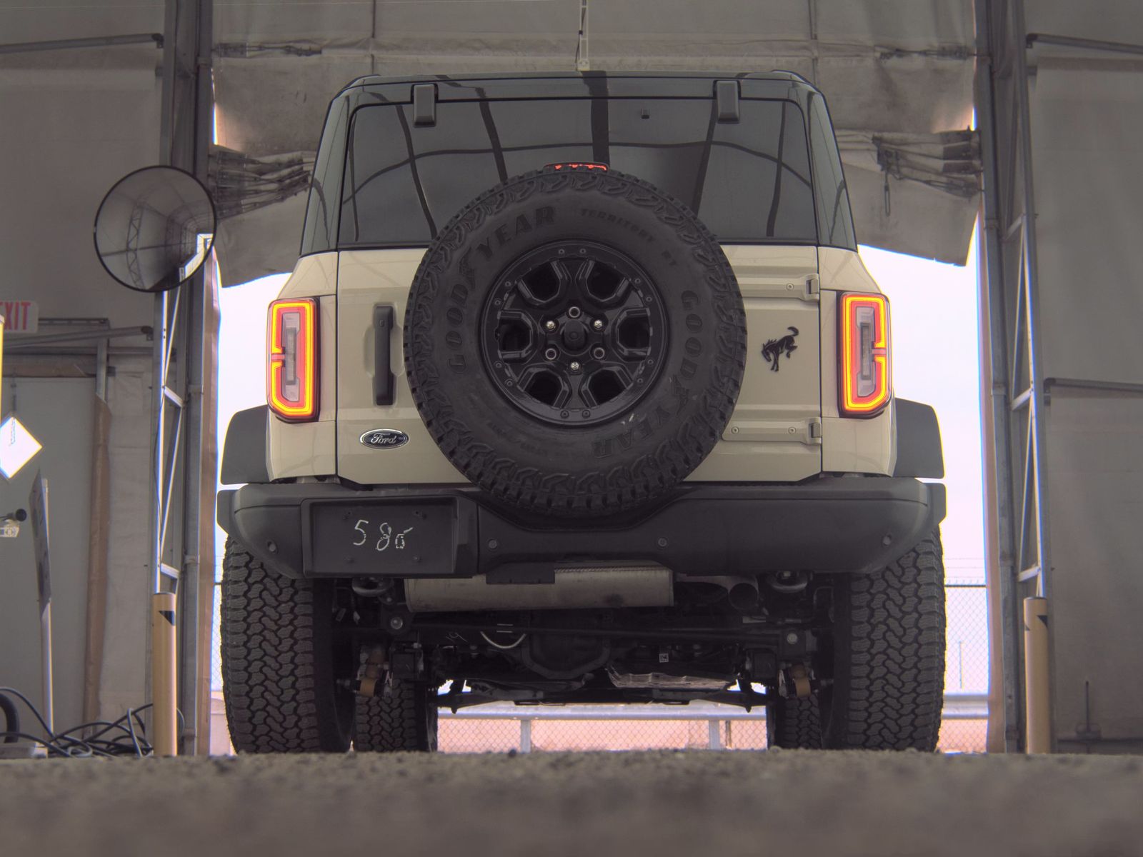 FORD BRONCO - 8