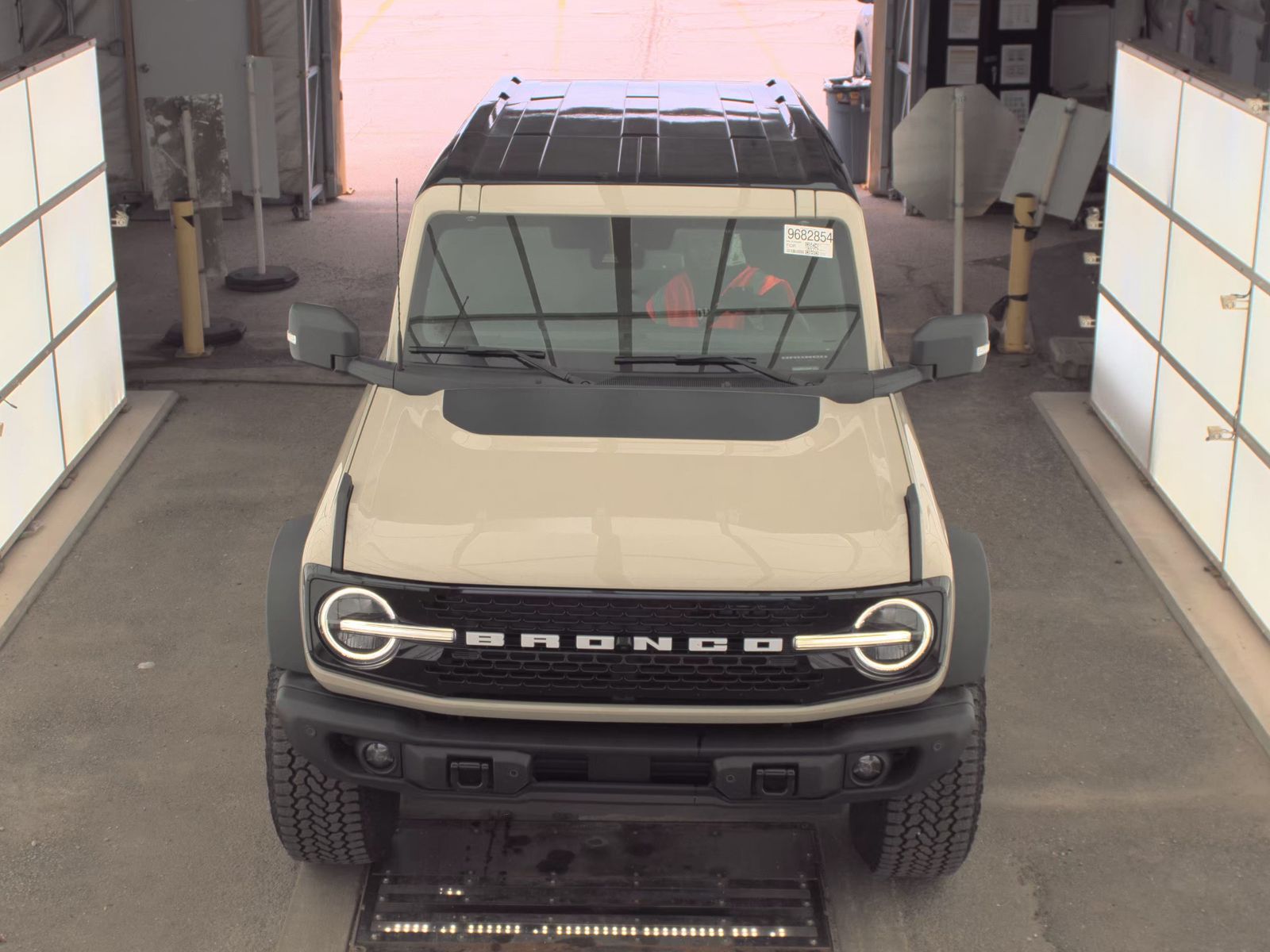 FORD BRONCO - 3