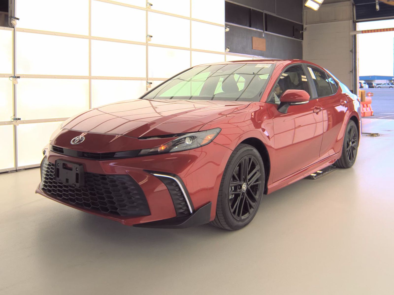 TOYOTA CAMRY - 1