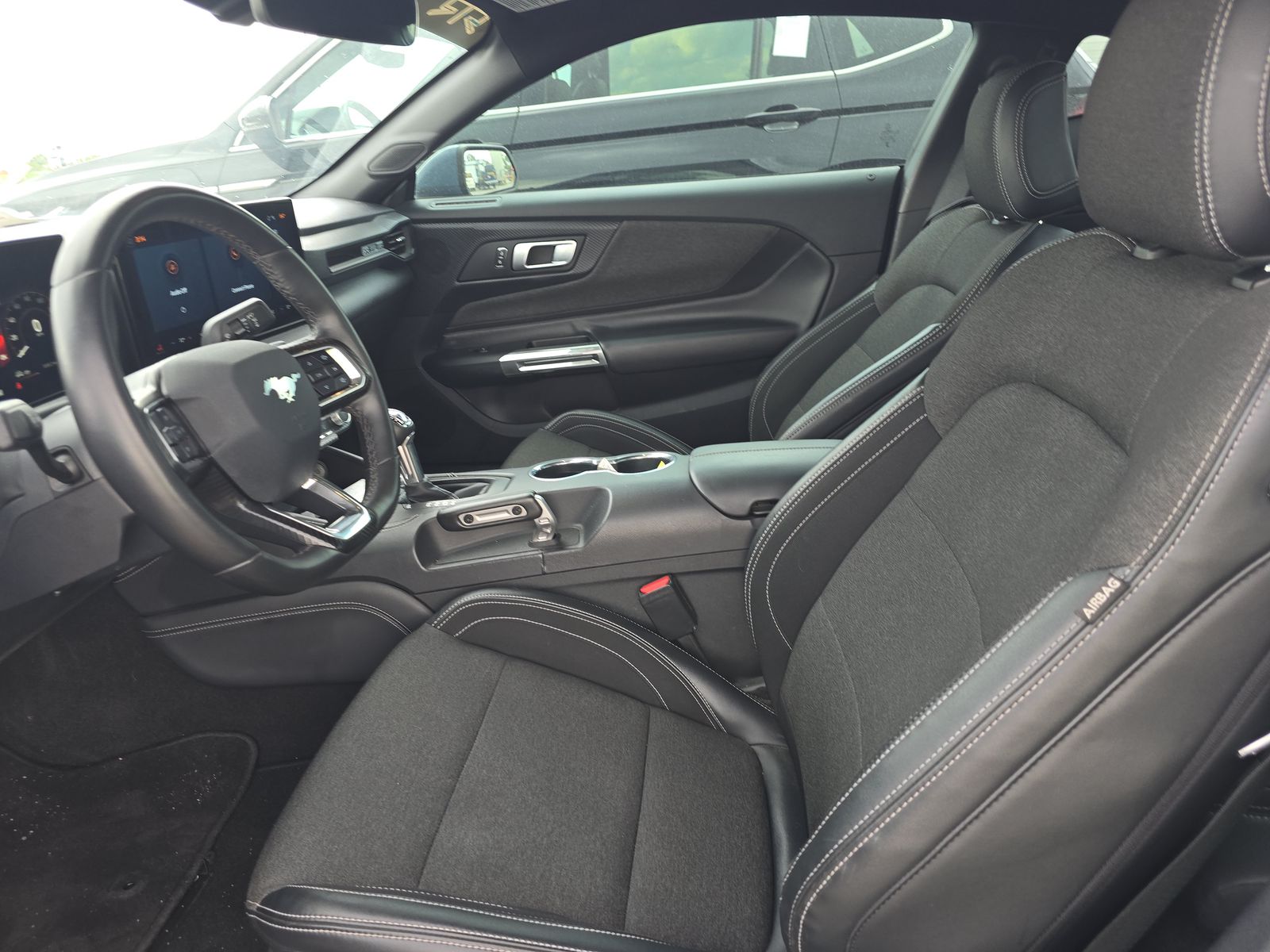 FORD MUSTANG - 8