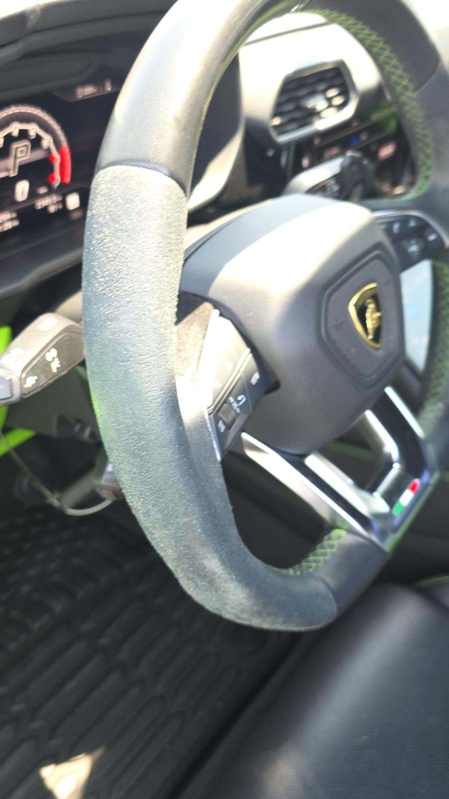 2021 Lamborghini Urus Base AWD