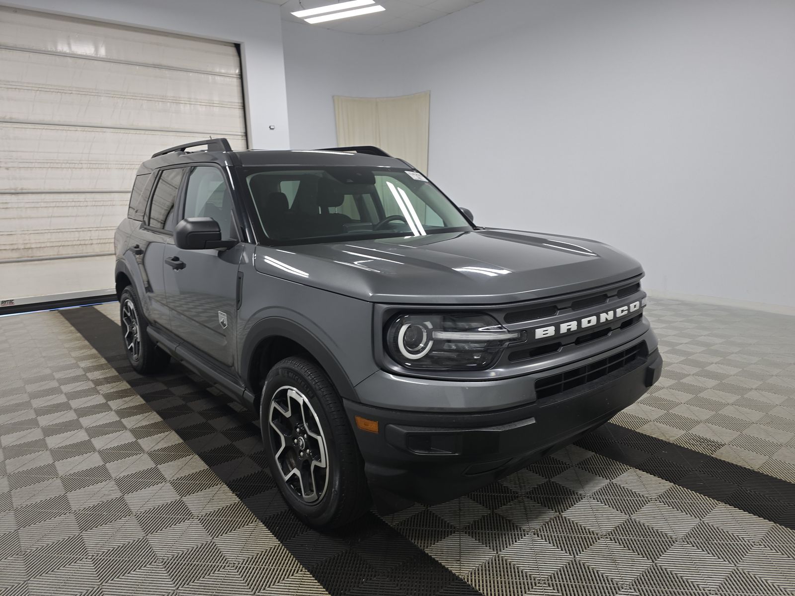 FORD BRONCO - 4