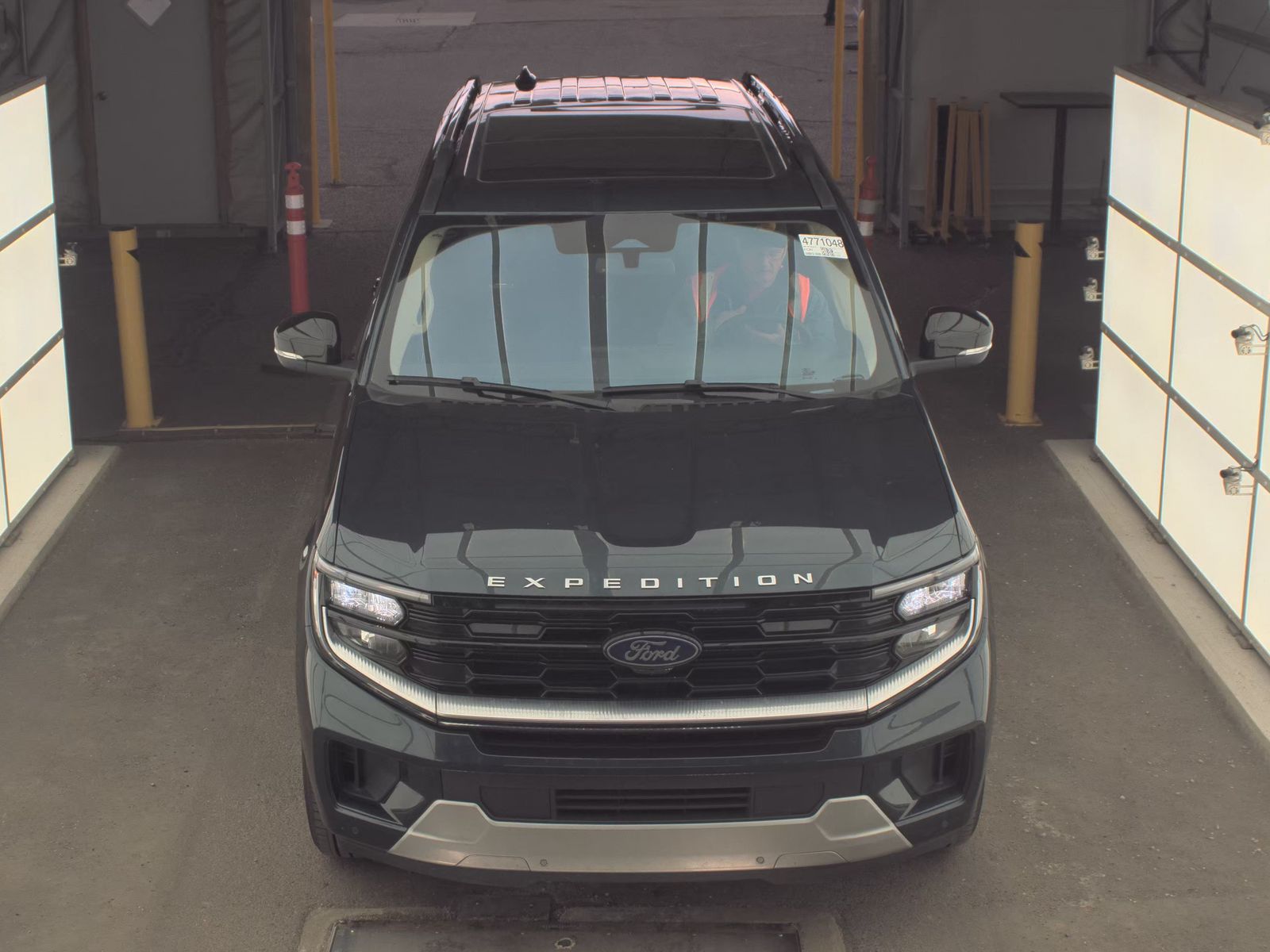 FORD EXPEDITION - 3