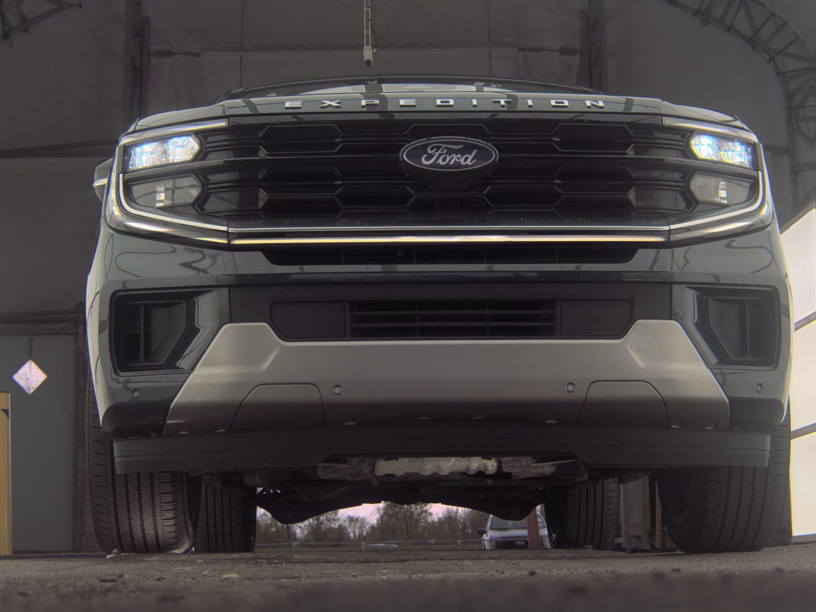 FORD EXPEDITION - 4