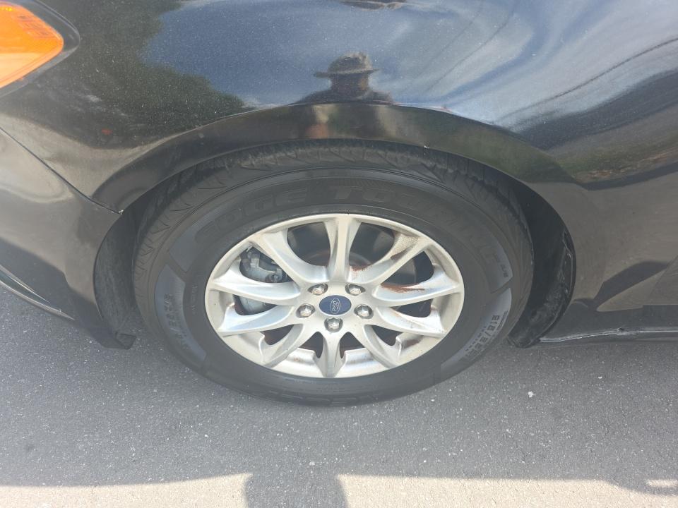 FORD FUSION - 9