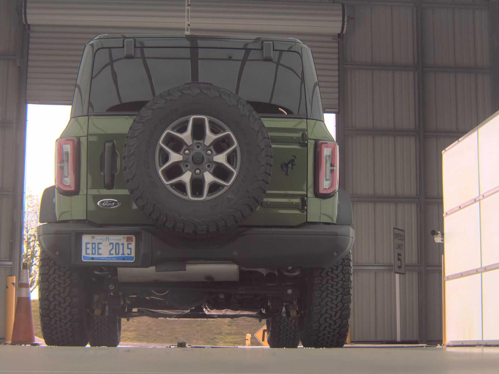 FORD BRONCO - 8