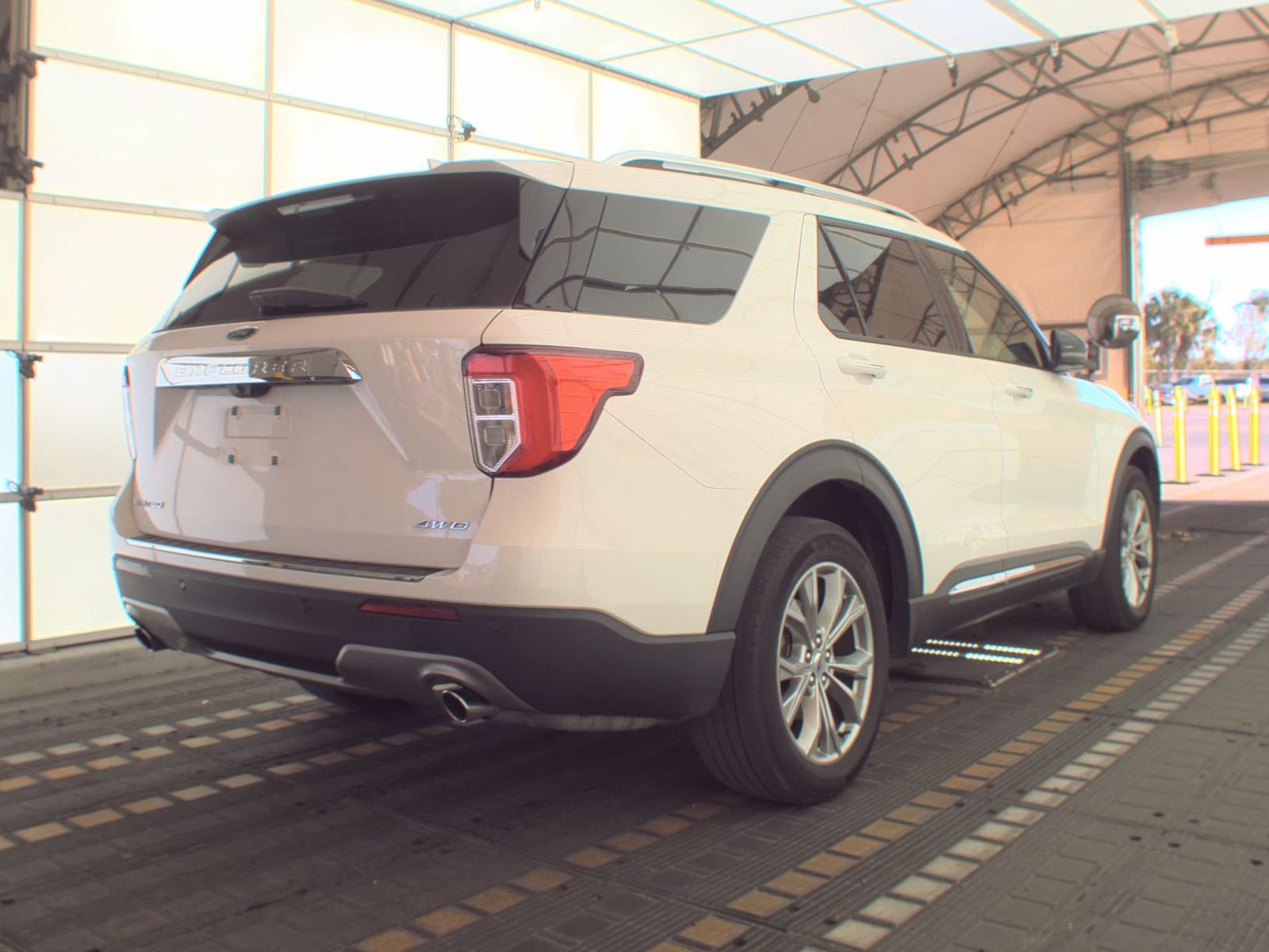 FORD EXPLORER - 6