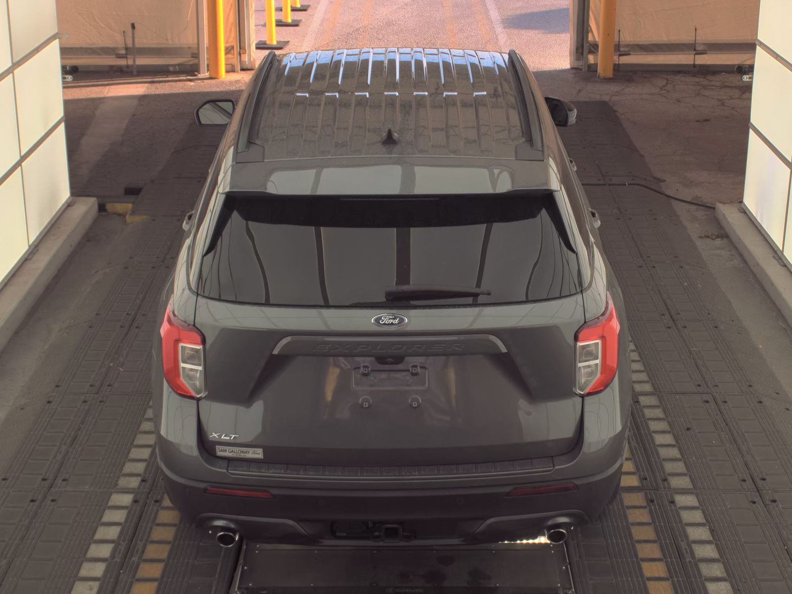 FORD EXPLORER - 7