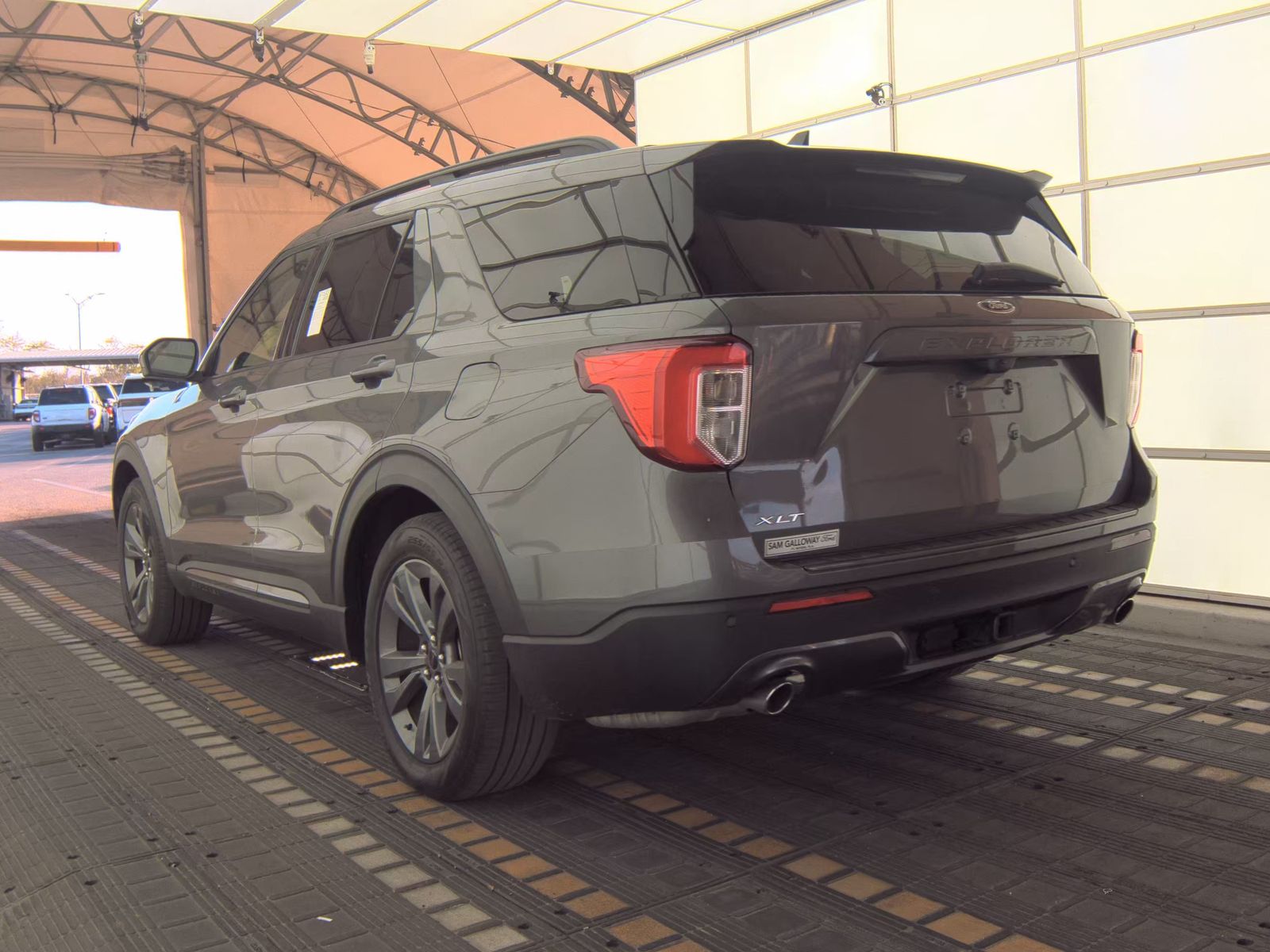 FORD EXPLORER - 9