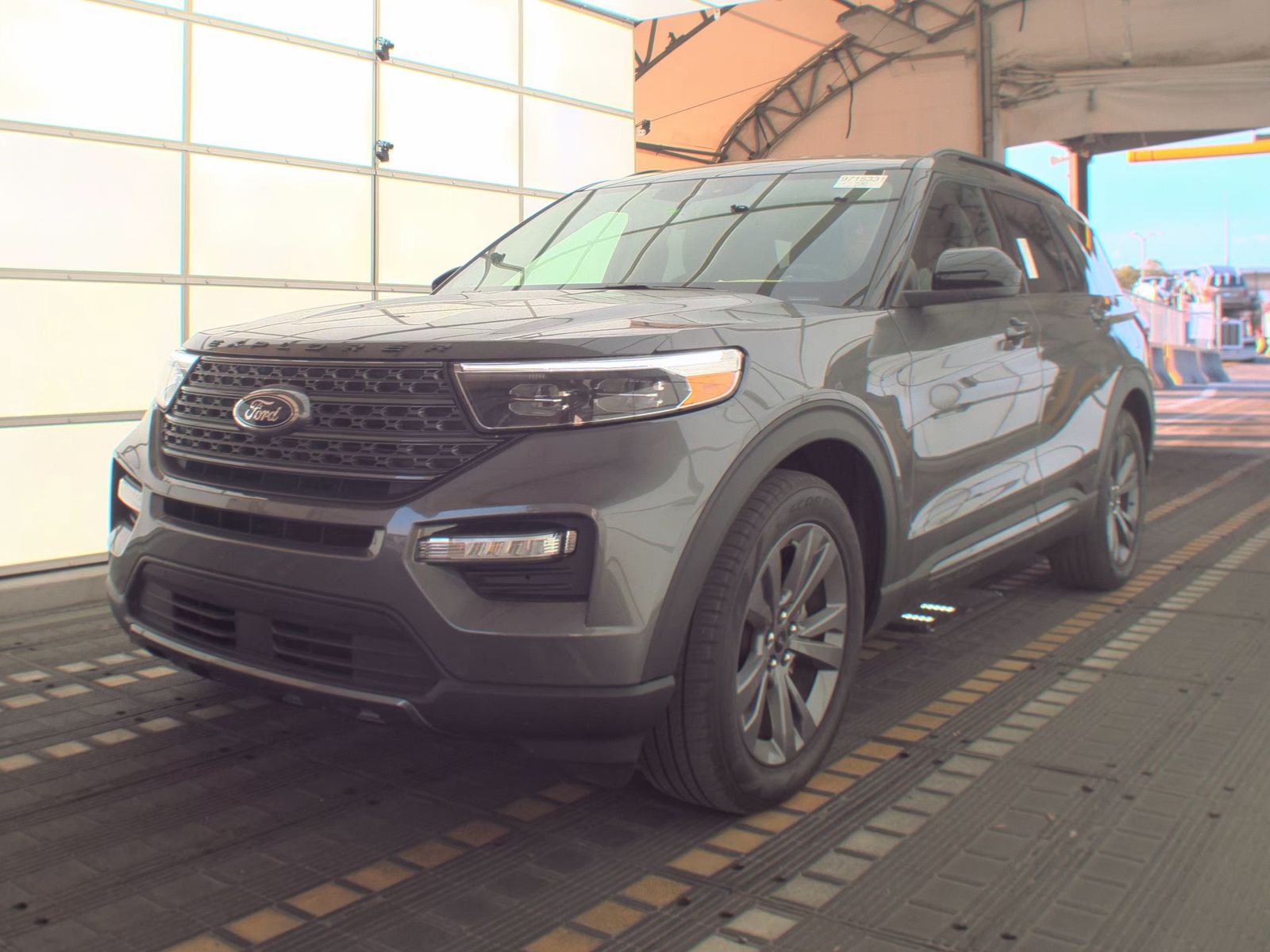FORD EXPLORER - 1