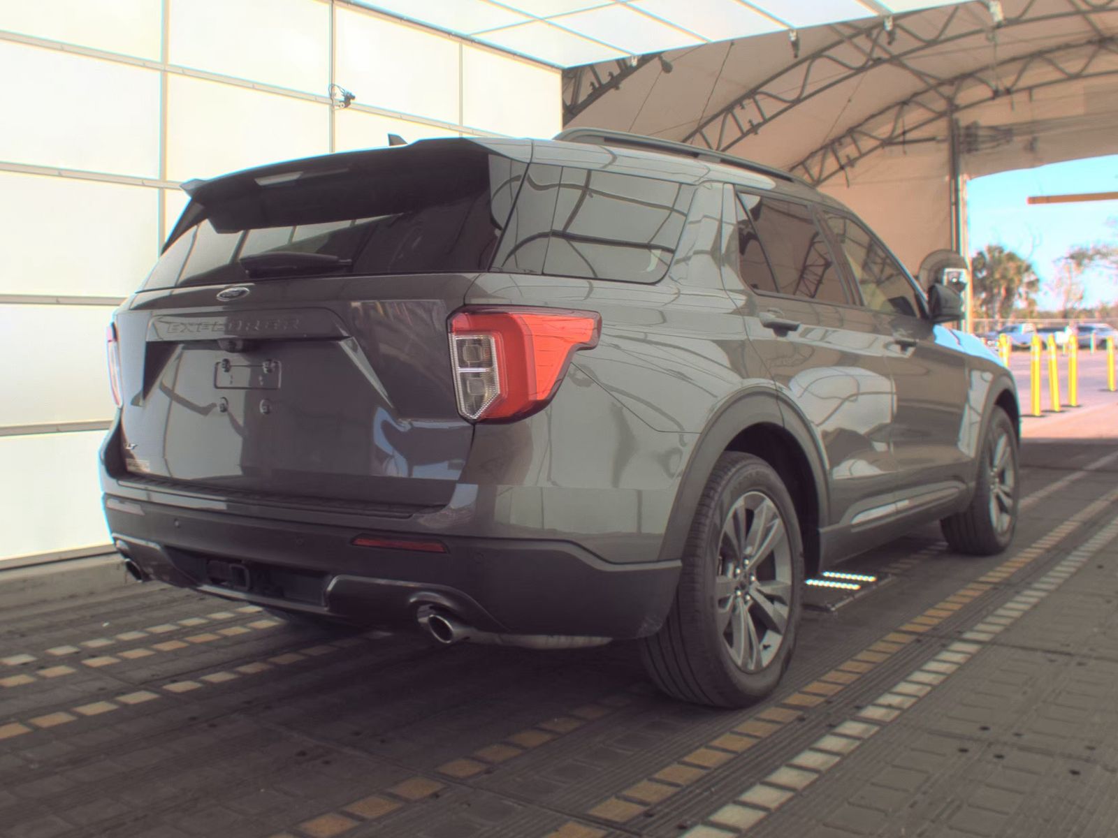 FORD EXPLORER - 6
