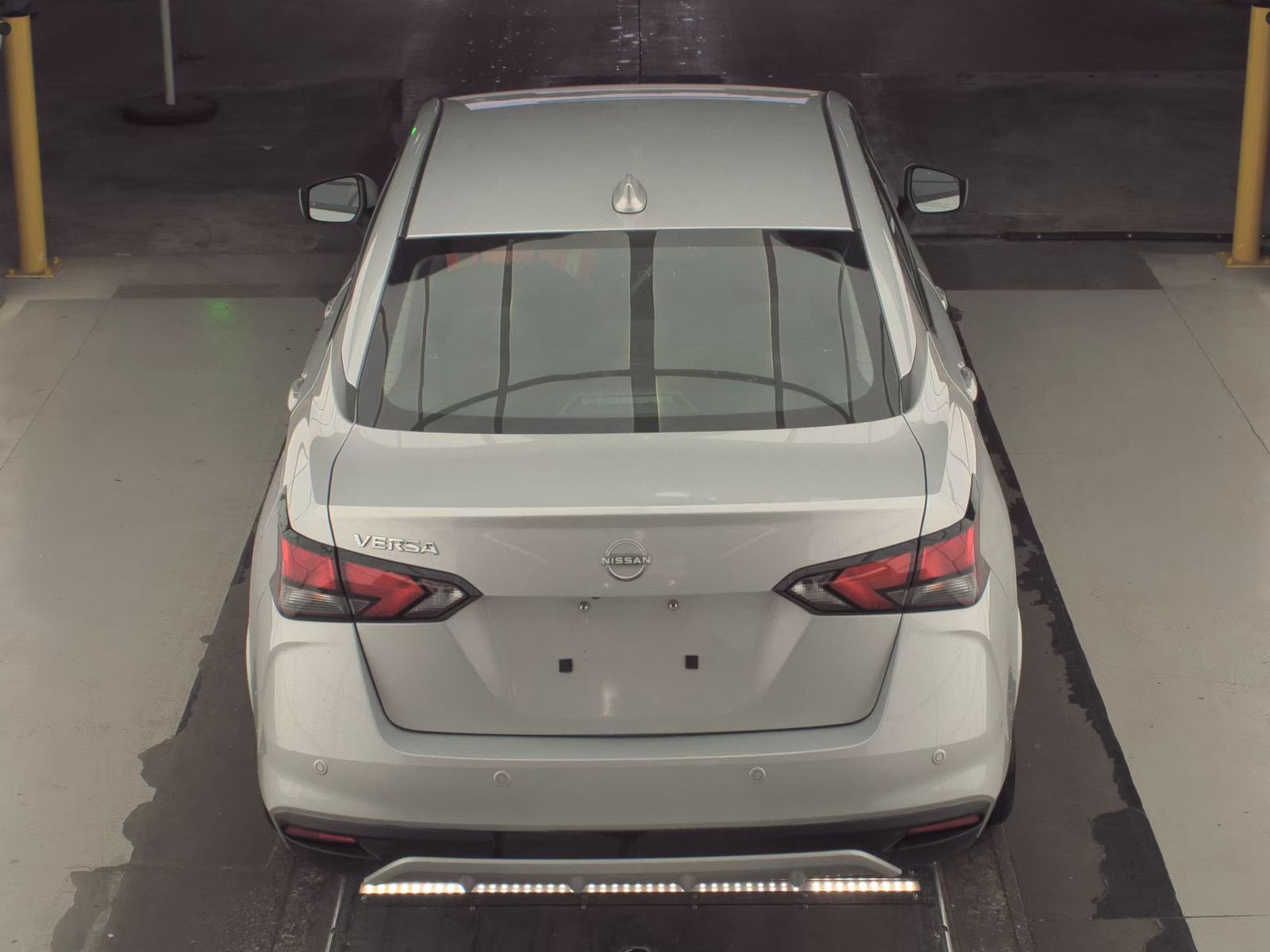 NISSAN VERSA - 7