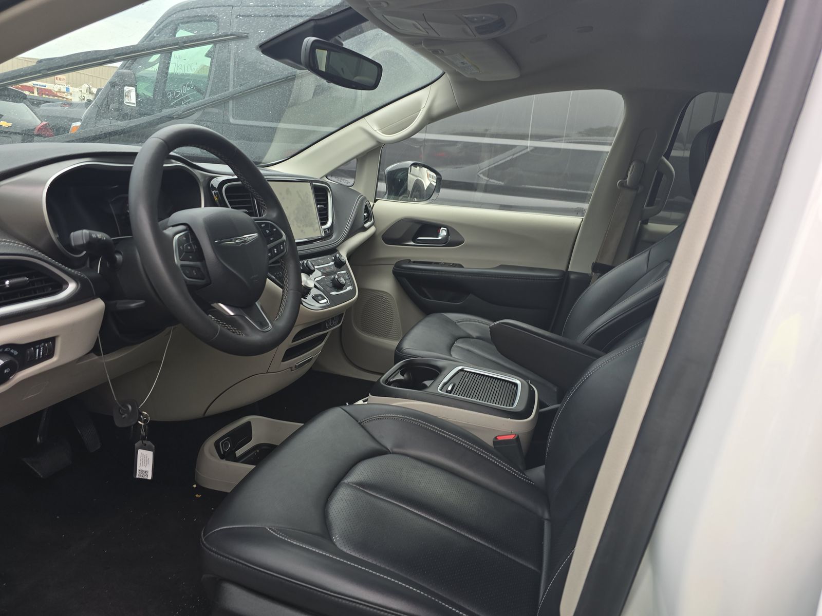 2024 Chrysler Pacifica Hybrid Select FWD