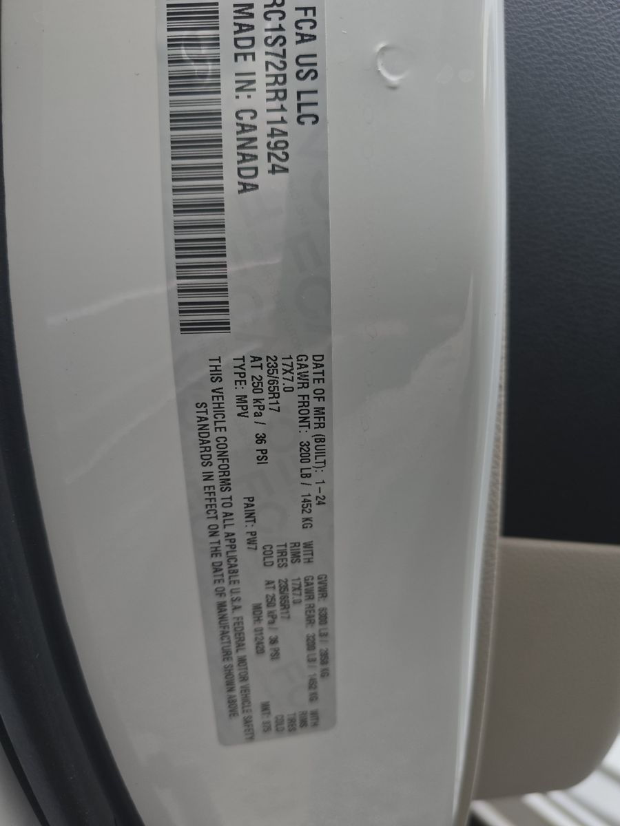 2024 Chrysler Pacifica Hybrid Select FWD