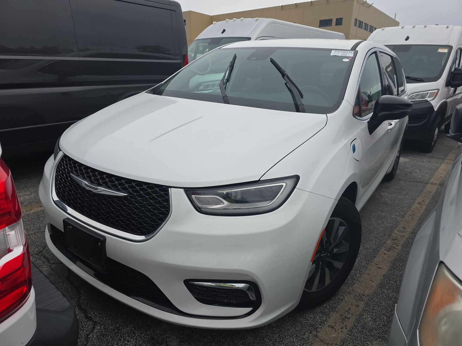2024 Chrysler Pacifica Hybrid Select FWD
