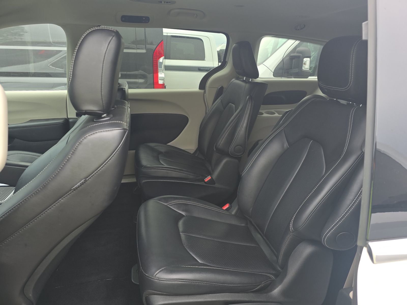 2024 Chrysler Pacifica Hybrid Select FWD