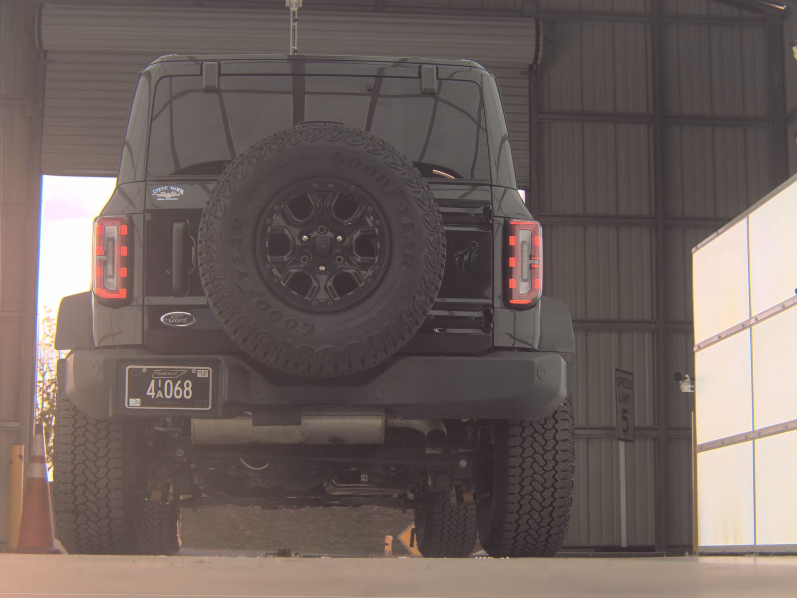 FORD BRONCO - 8