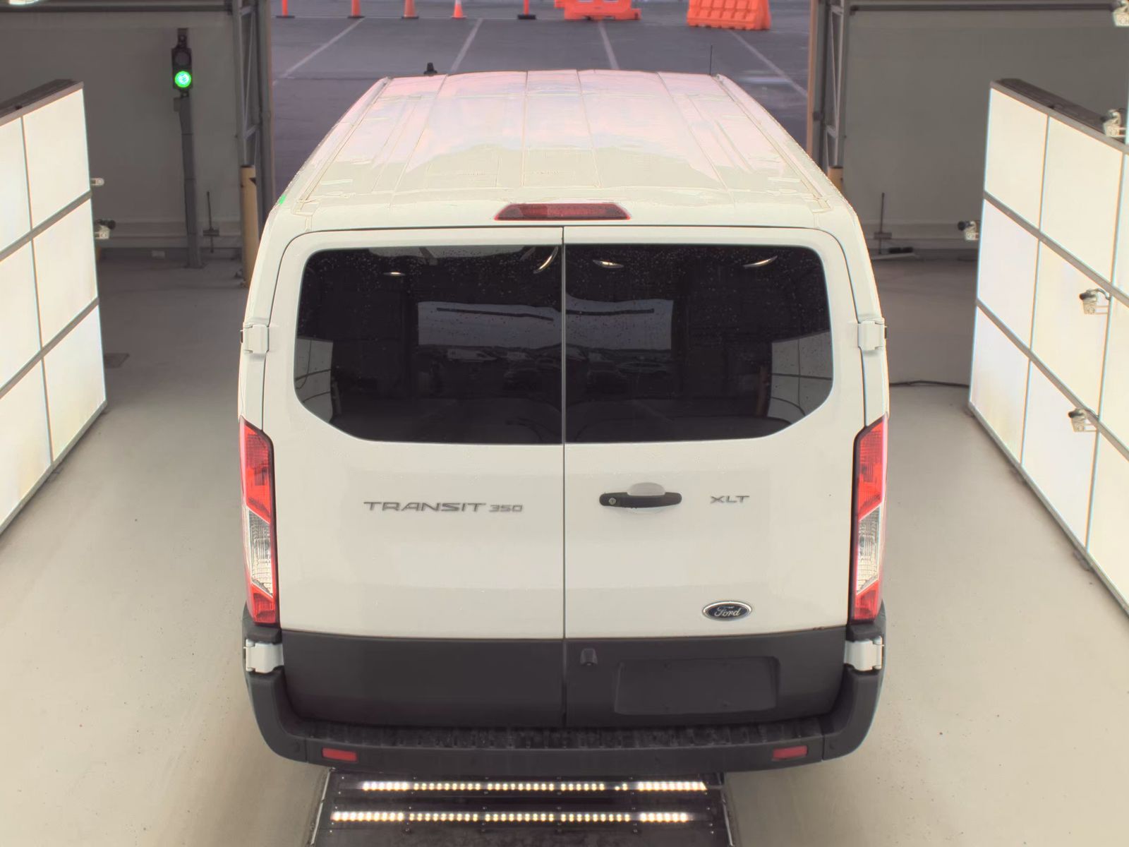 FORD TRANSIT 350 - 7