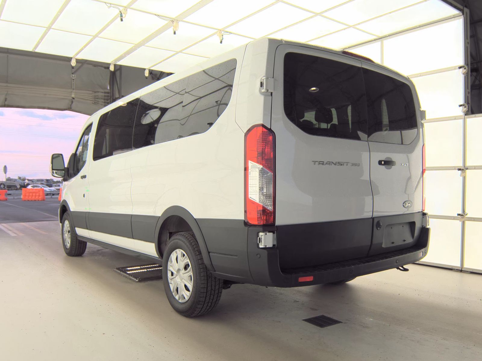 FORD TRANSIT 350 - 9