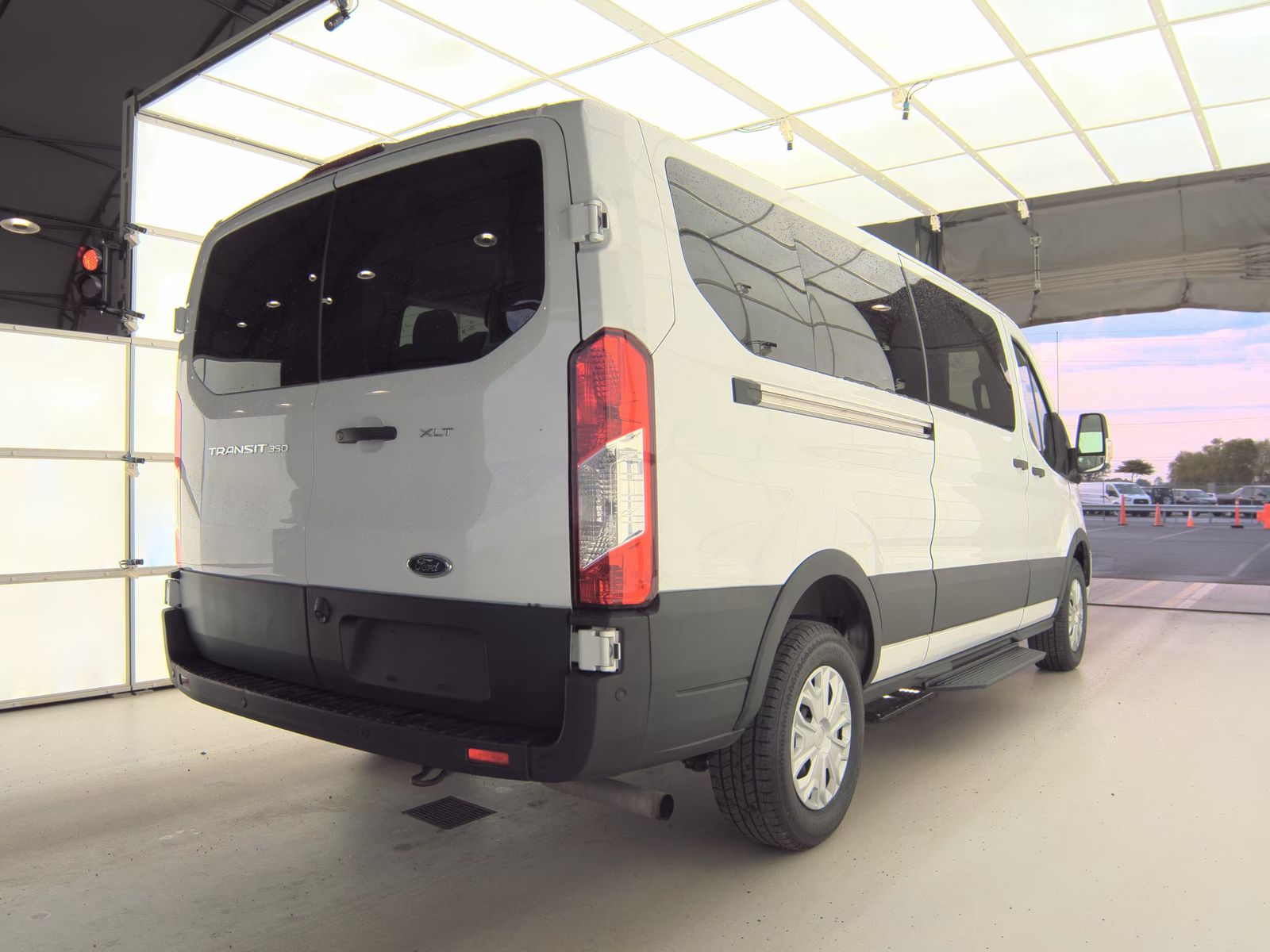 FORD TRANSIT 350 - 6