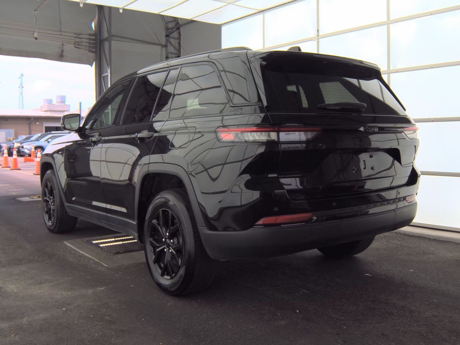 2024 Jeep Grand Cherokee Altitude RWD