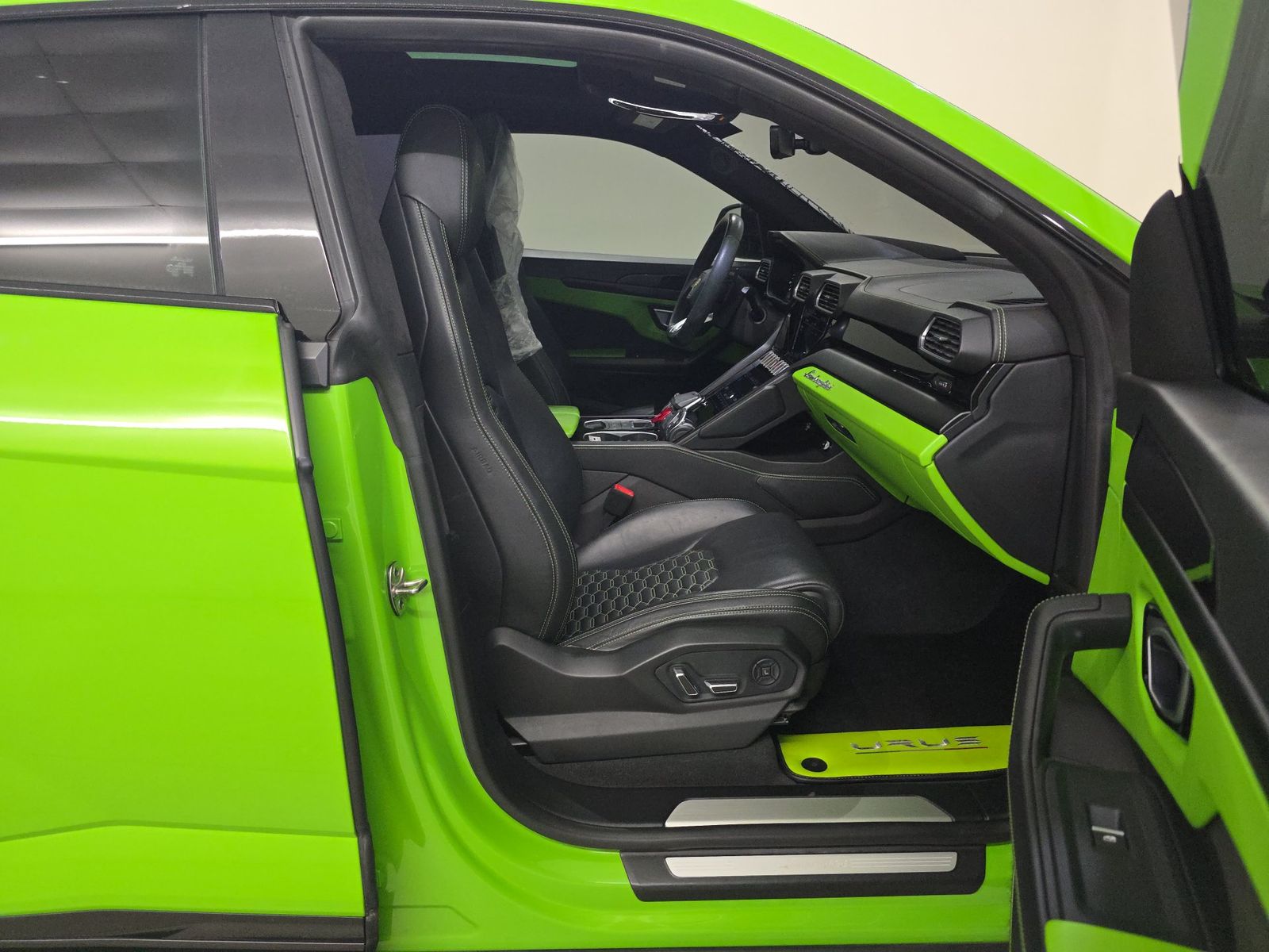 2021 Lamborghini Urus Base AWD
