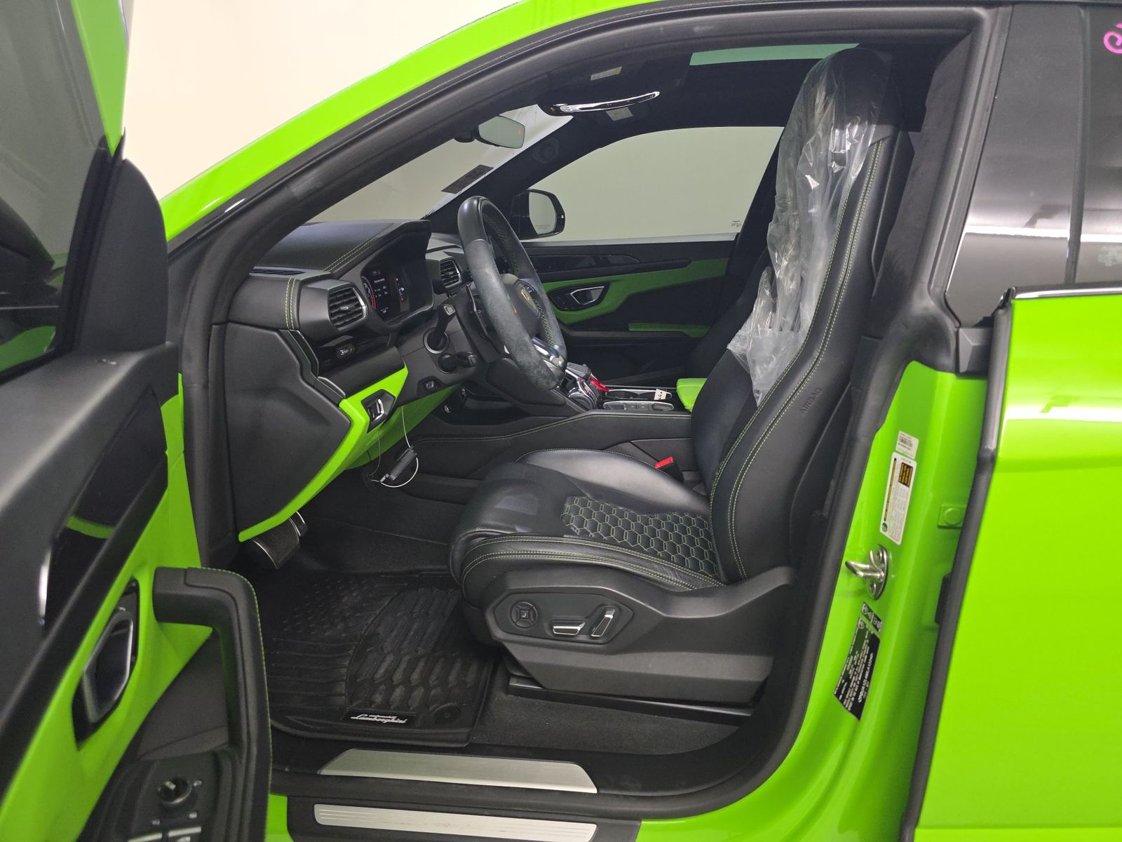 2021 Lamborghini Urus Base AWD