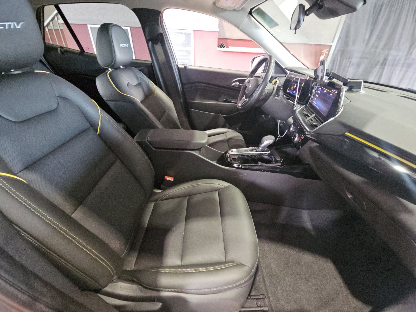 CHEVROLET TRAX - 9