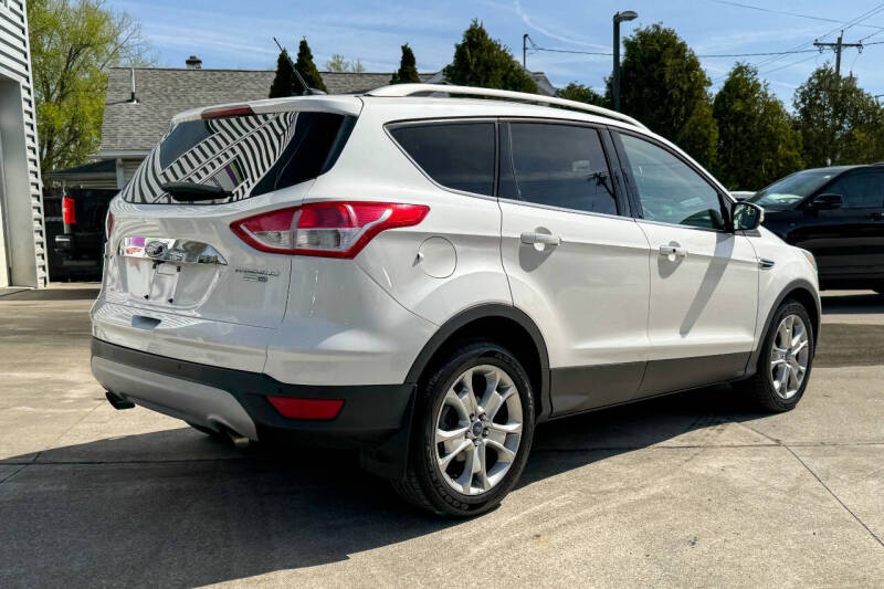 FORD ESCAPE - 4